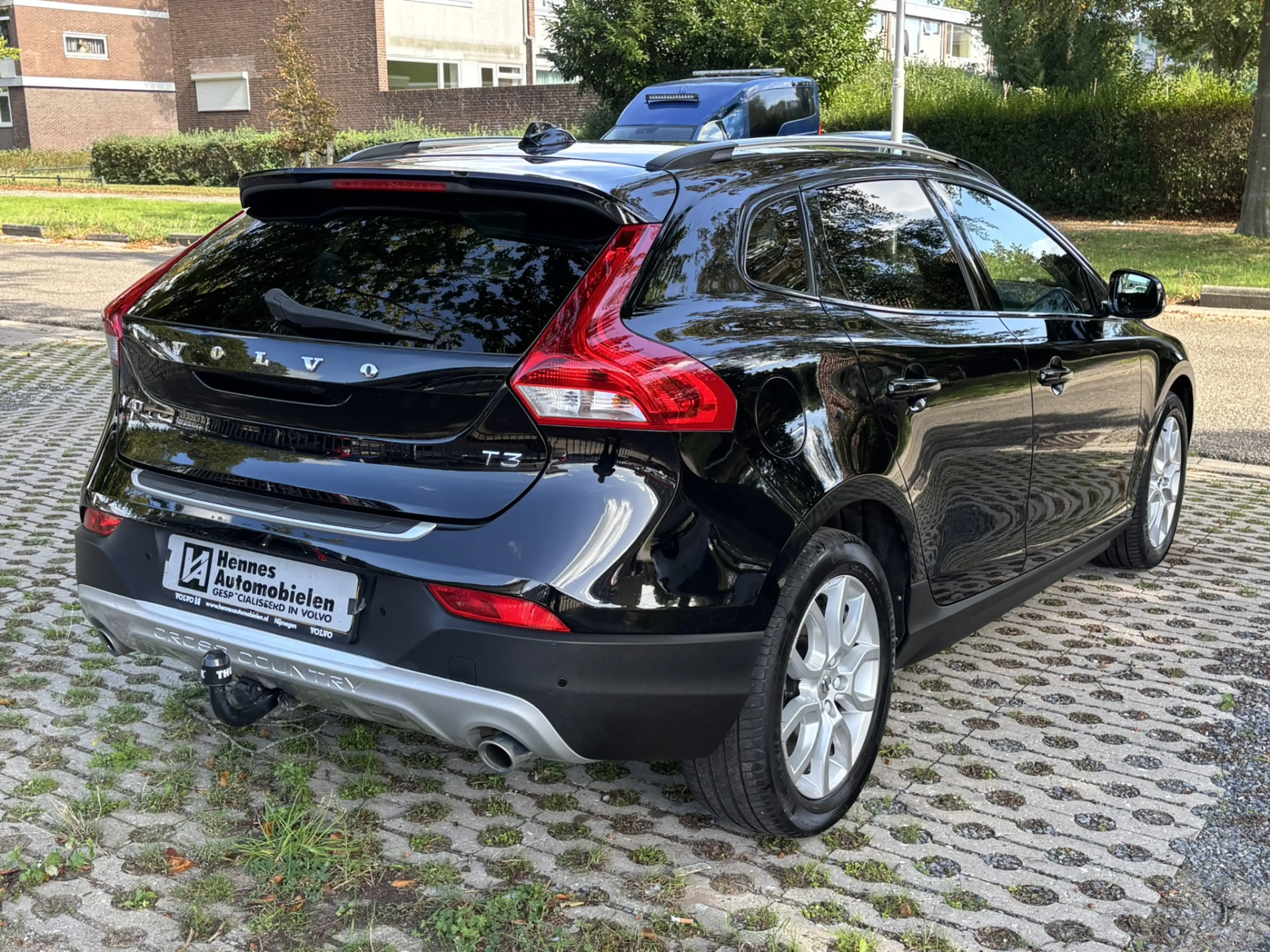 Volvo V40 Cross Country 1.5 T3 Polar+ Luxury DAB Pano Keyless Harman Kardo — photo 7