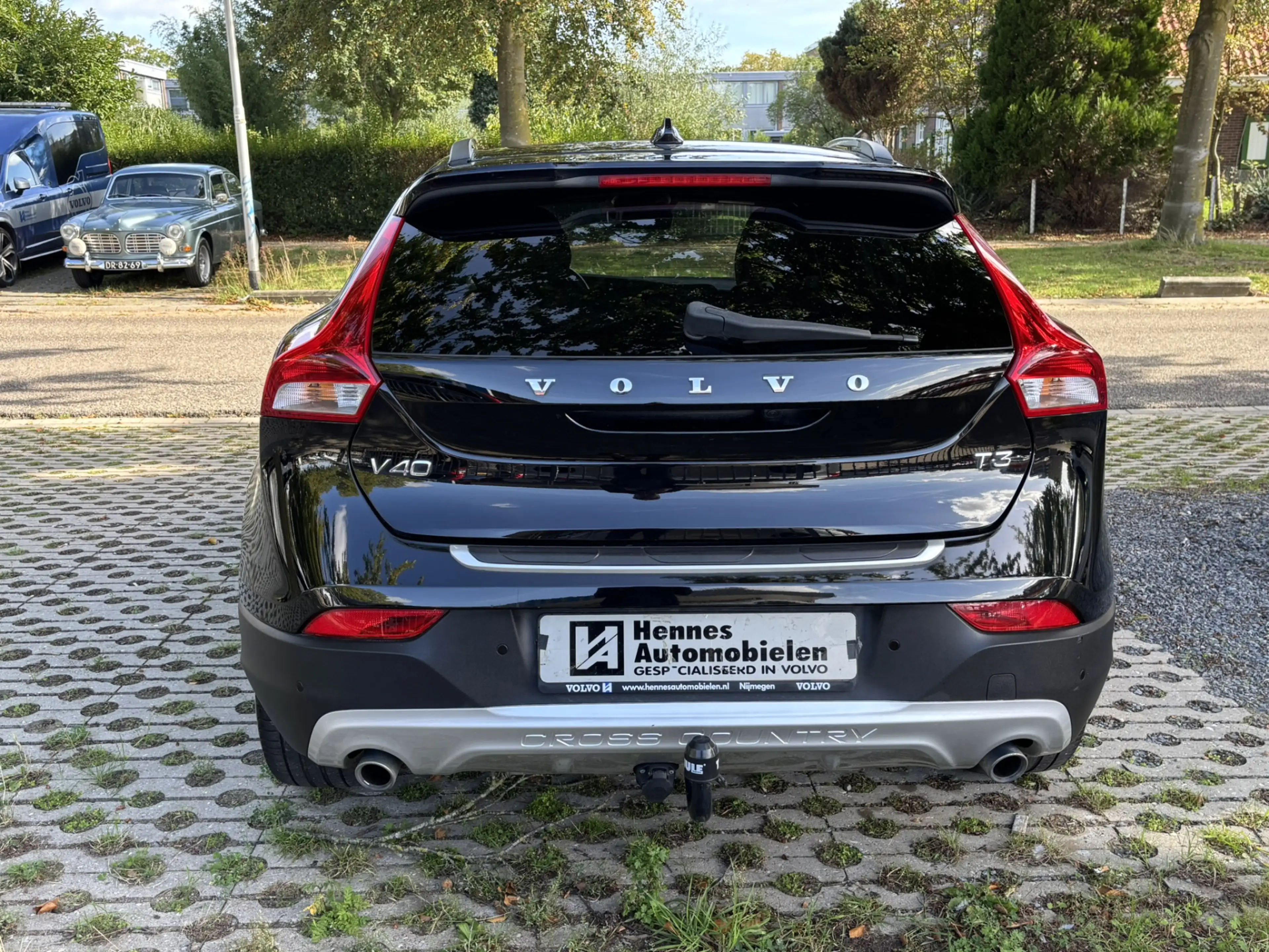 Volvo V40 Cross Country 1.5 T3 Polar+ Luxury DAB Pano Keyless Harman Kardo — photo 8