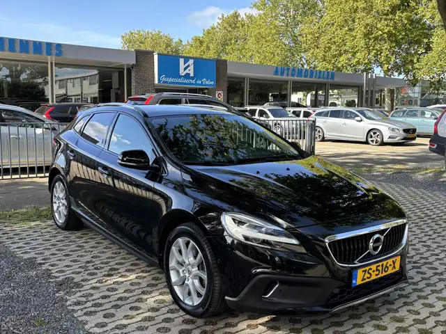 Volvo V40 Cross Country 1.5 T3 Polar+ Luxury DAB Pano Keyless Harman Kardo