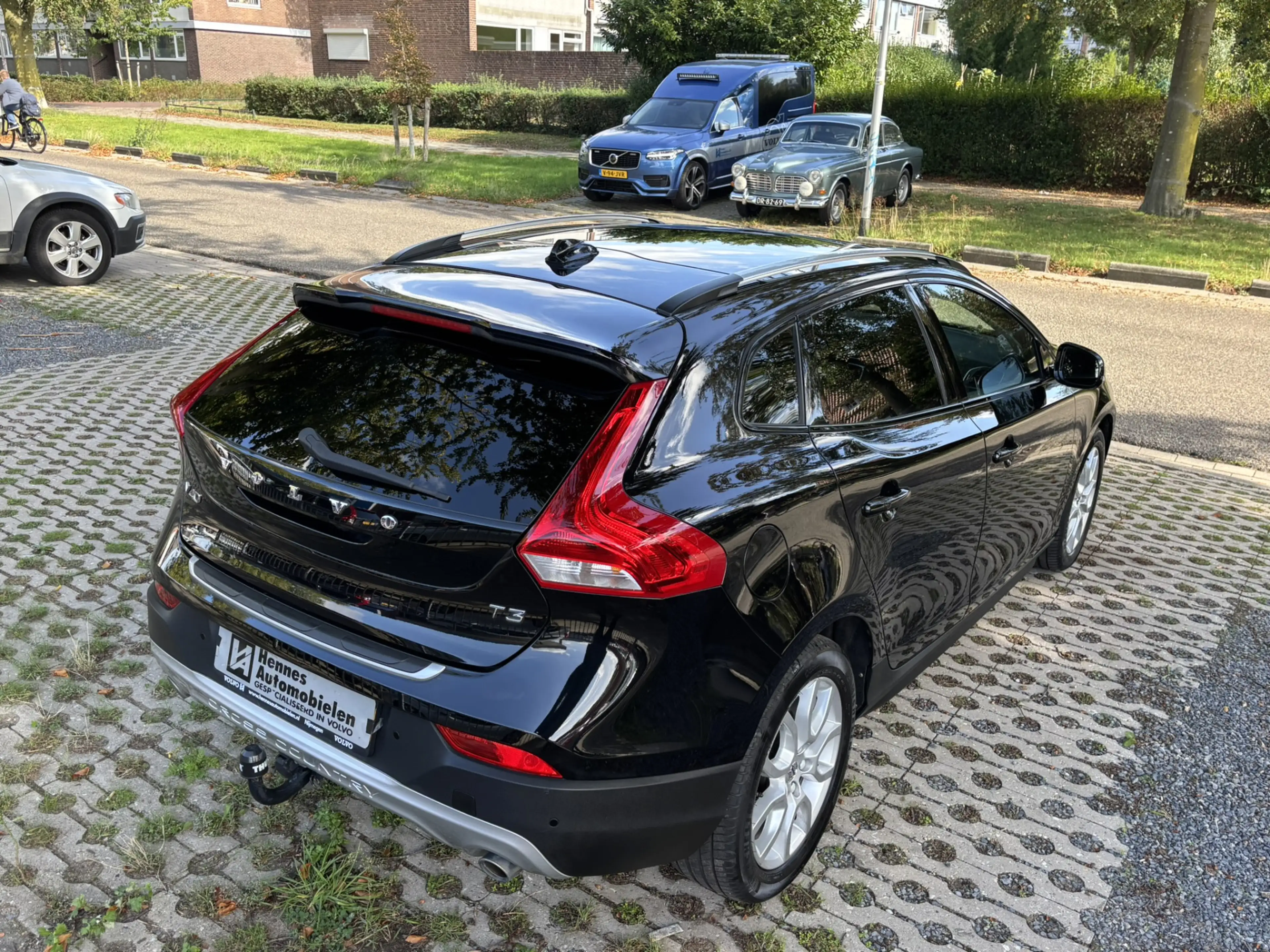 Volvo V40 Cross Country 1.5 T3 Polar+ Luxury DAB Pano Keyless Harman Kardo — photo 3