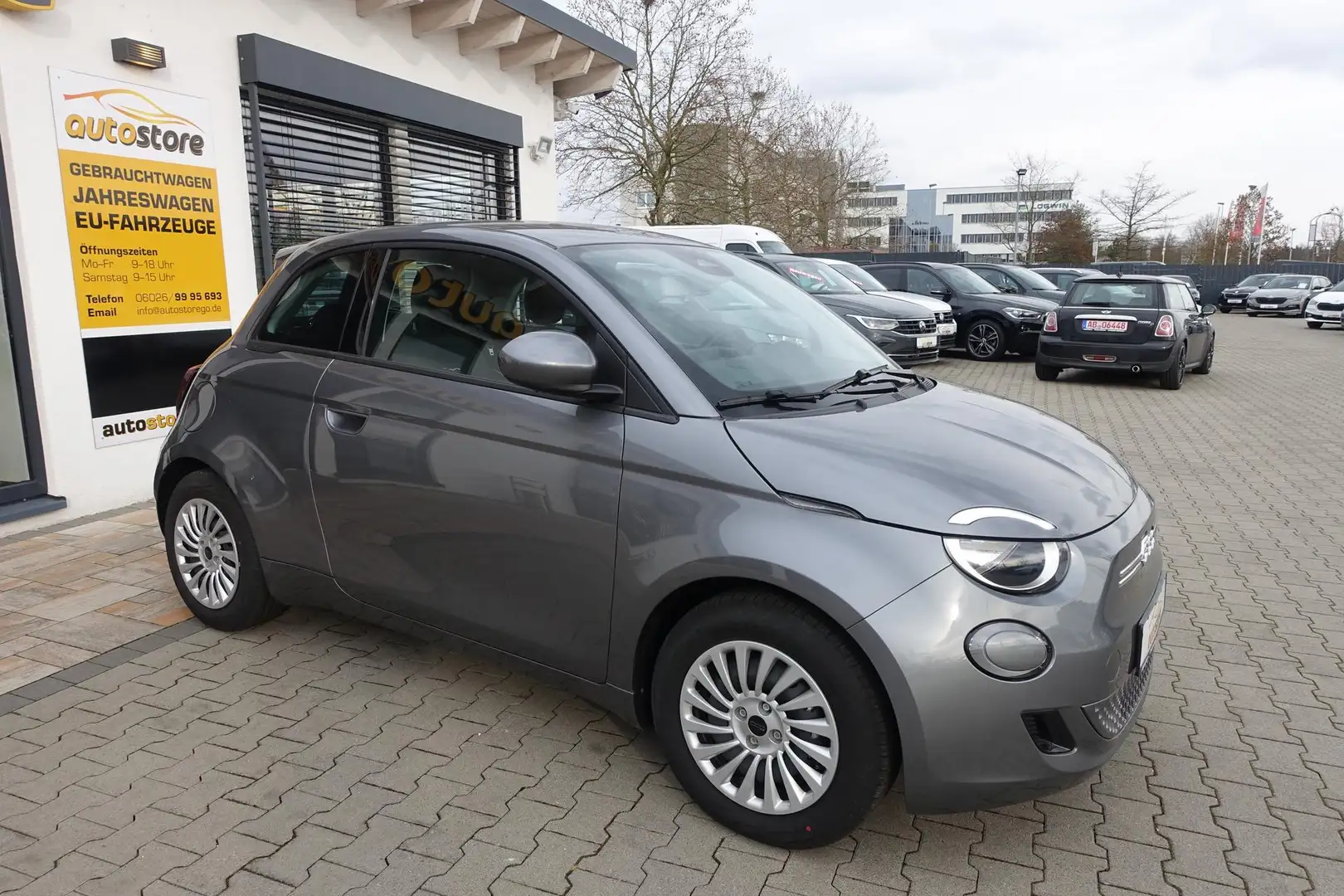Fiat 500e Action 70 kW (95 PS), Automatik, Frontantrieb Grau - 2