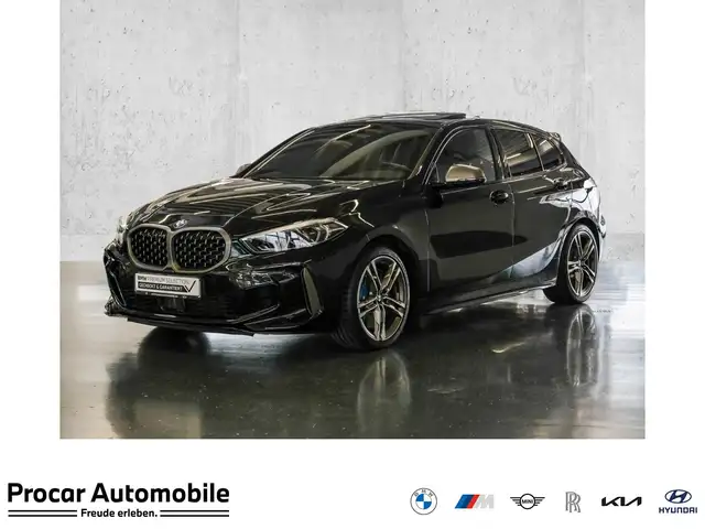 BMW 135 M135i xDrive Aut Nav LED Pano HiFi Komfzg PDC 18"