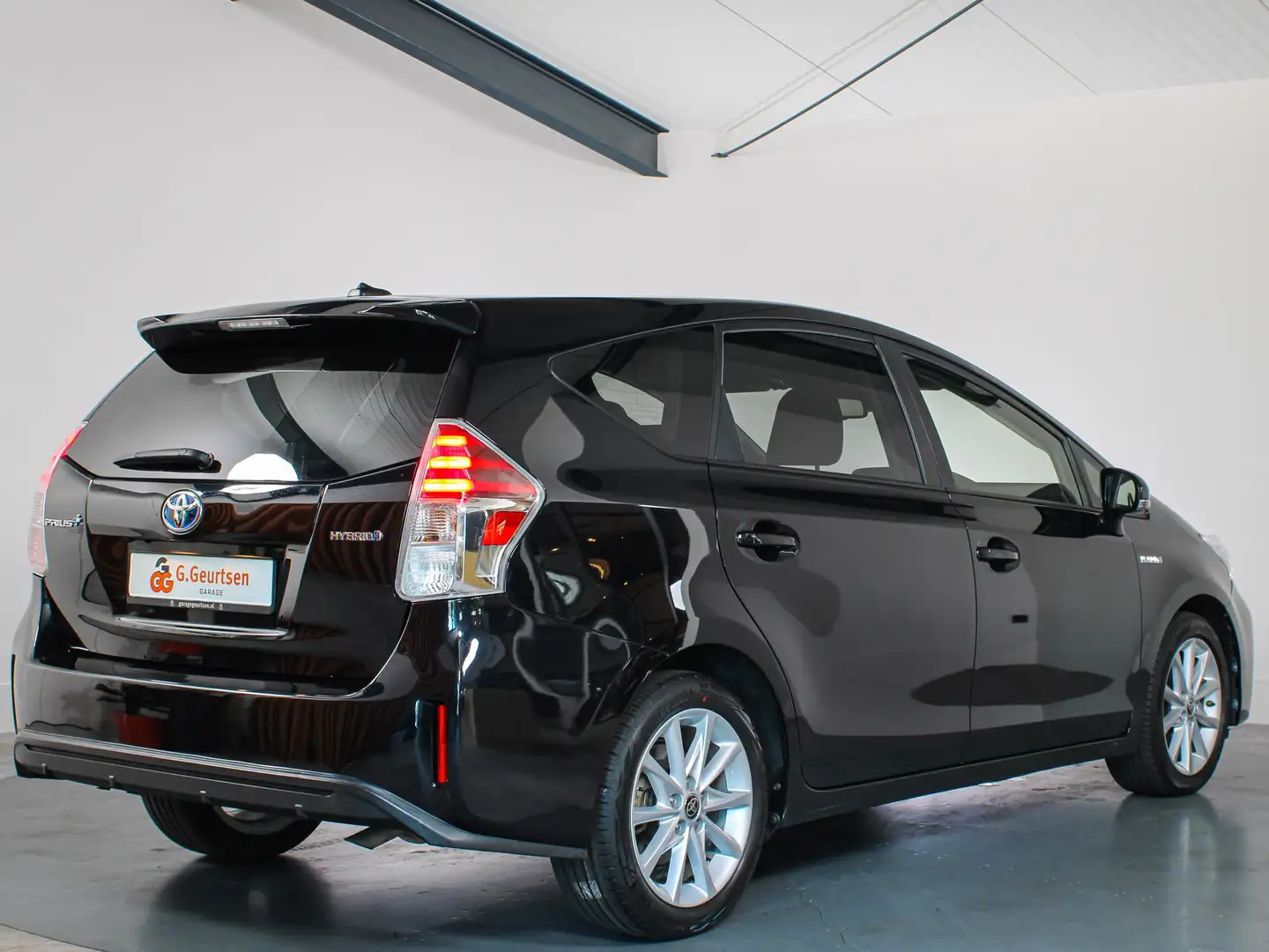 Toyota Prius+ 1.8 Executive, 7-Persoons, Panoramadak, Navigatie, Zwart - 2