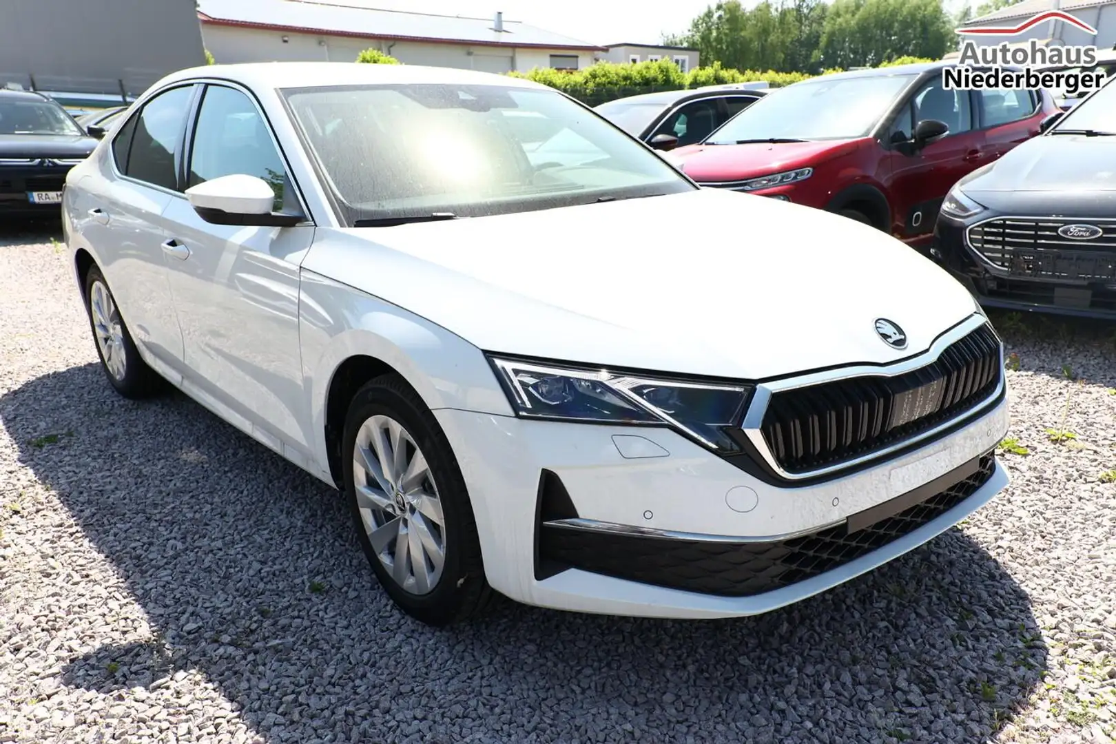 Skoda Octavia Lim eTSI150 DSG Selec Matrix Key Nav ACC 110 kW... Blanc - 2