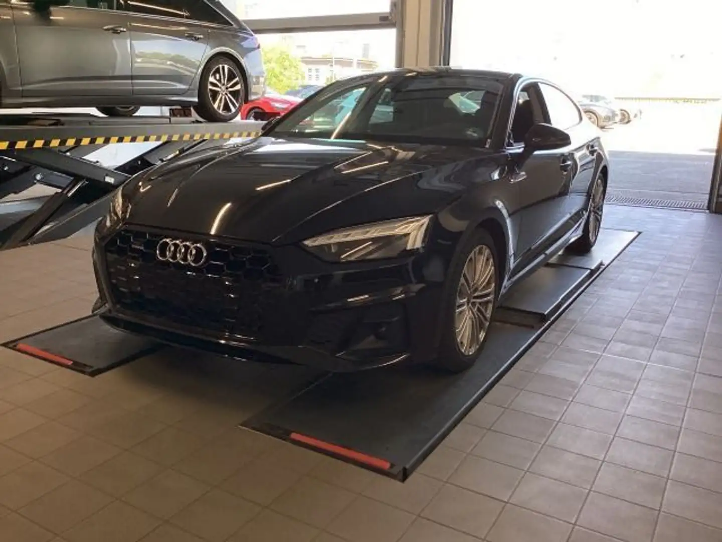 Audi A5 40 TFSI S line qu. S tronic MATRIX Schwarz - 2