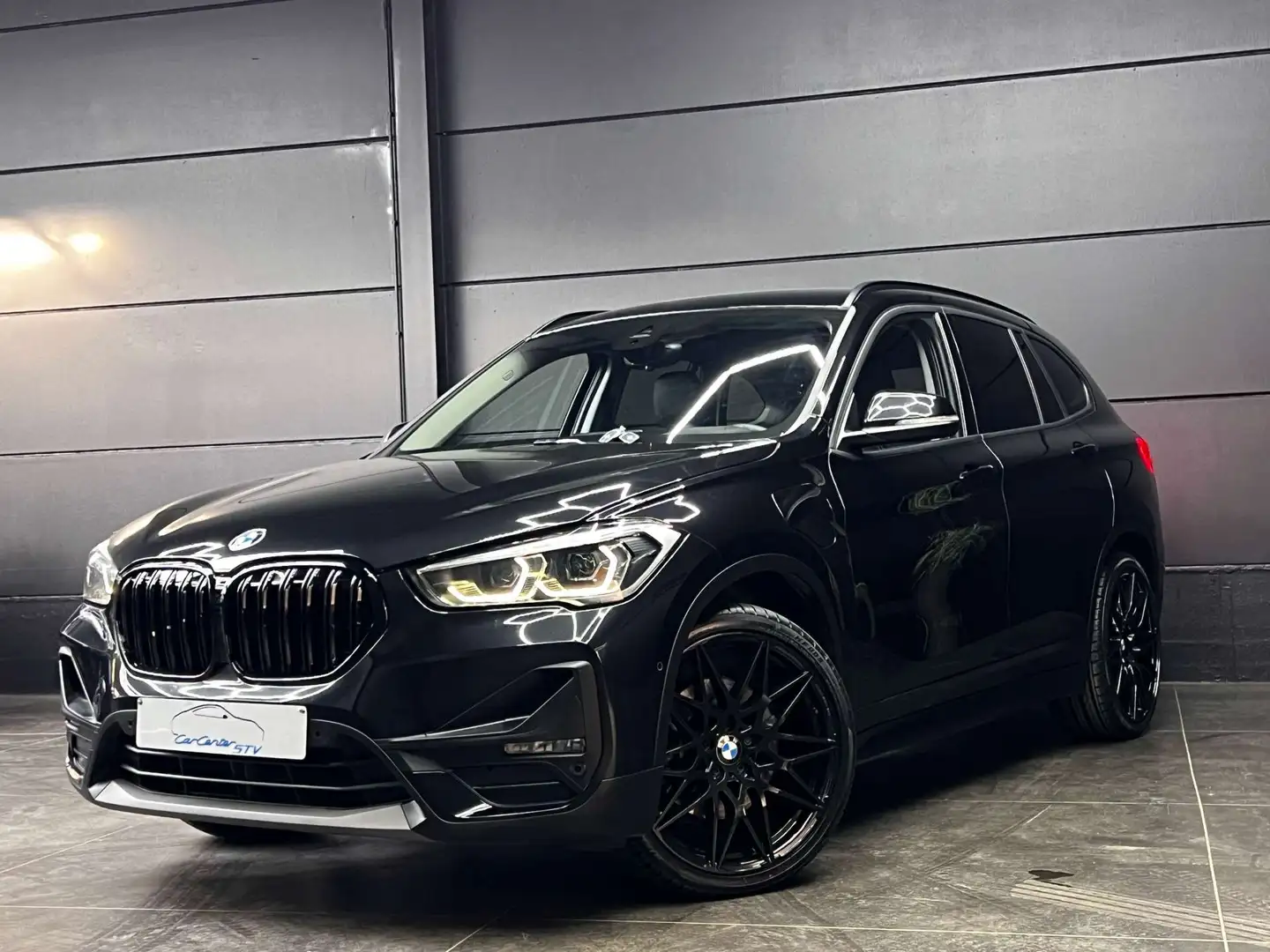 BMW X1 xDrive25e Hybrid / All Black /Full Option / Noir - 1