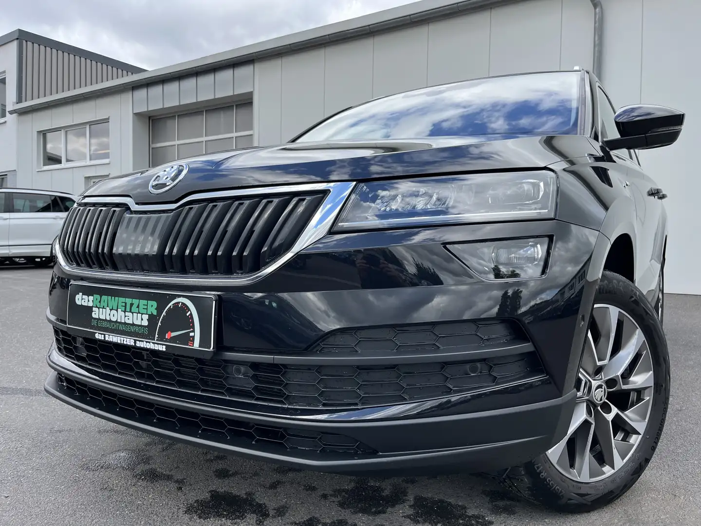 Skoda Karoq 1.5 TSI DSG Clever 163€ m. 20% Anzahlung Virtual Schwarz - 1