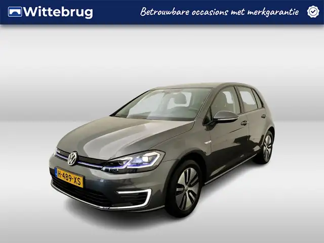 Volkswagen e-Golf E-DITION / Achteruitrijcamera / 16 Inch / Climate