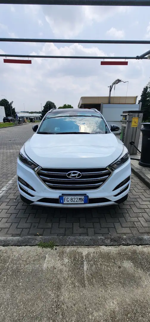 Hyundai TUCSON Tucson II 20151.7 crdi Xpossible 2wd 141cv dct Bianco - 1