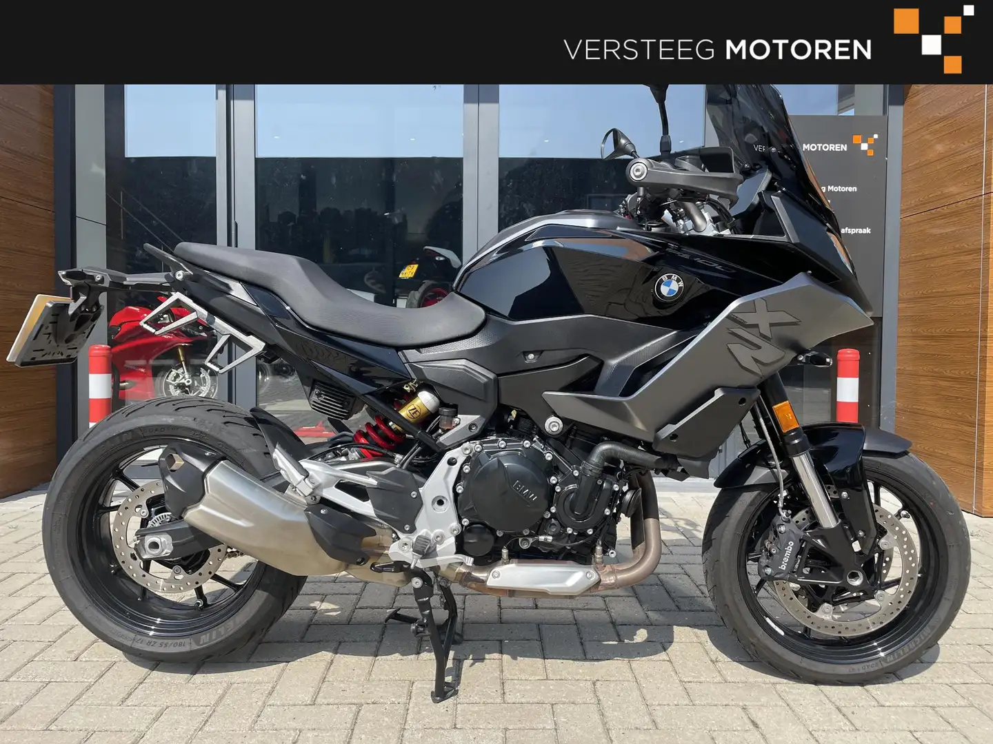 BMW F 900 XR Triple Black Full Option F900XR Zwart - 1