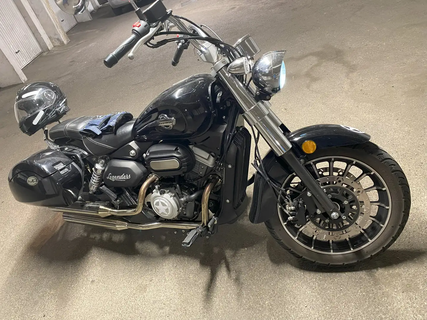 Benda Funrider 125 V-Legenders MAGPOWER Černá - 1