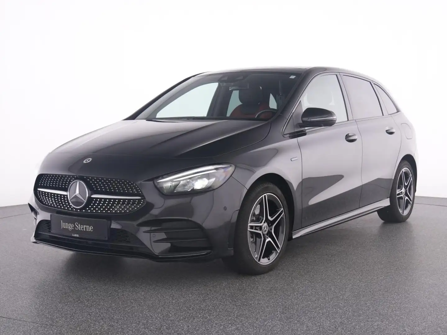 Mercedes-Benz B 250 e AMG+Pano+Leder+LED-HP+360+Tot+PTS+EHeck+ Чёрный - 2