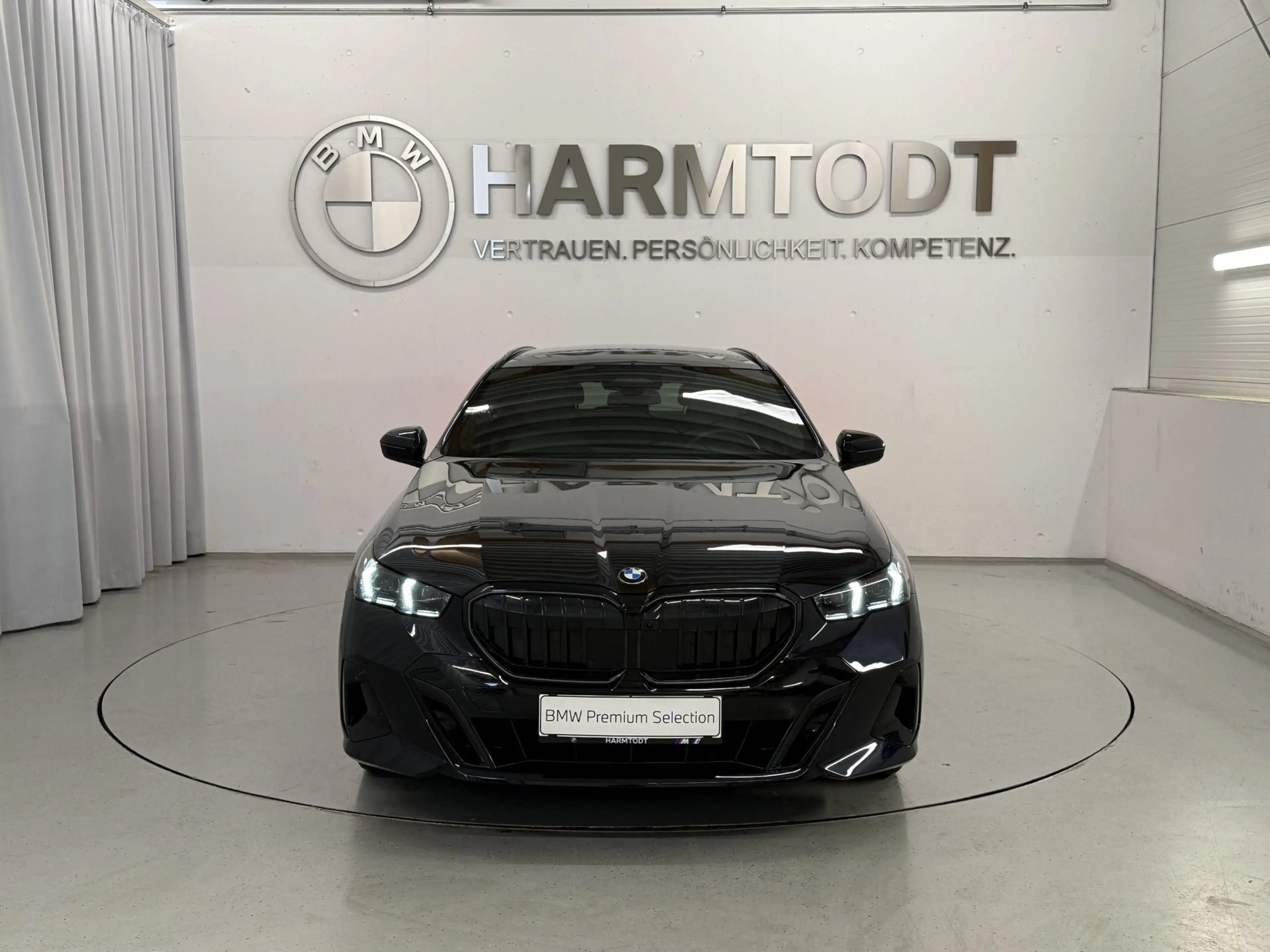 BMW 540 d xDrive *M-Sport PRO / Sitzlüftung / HUD* — photo 6