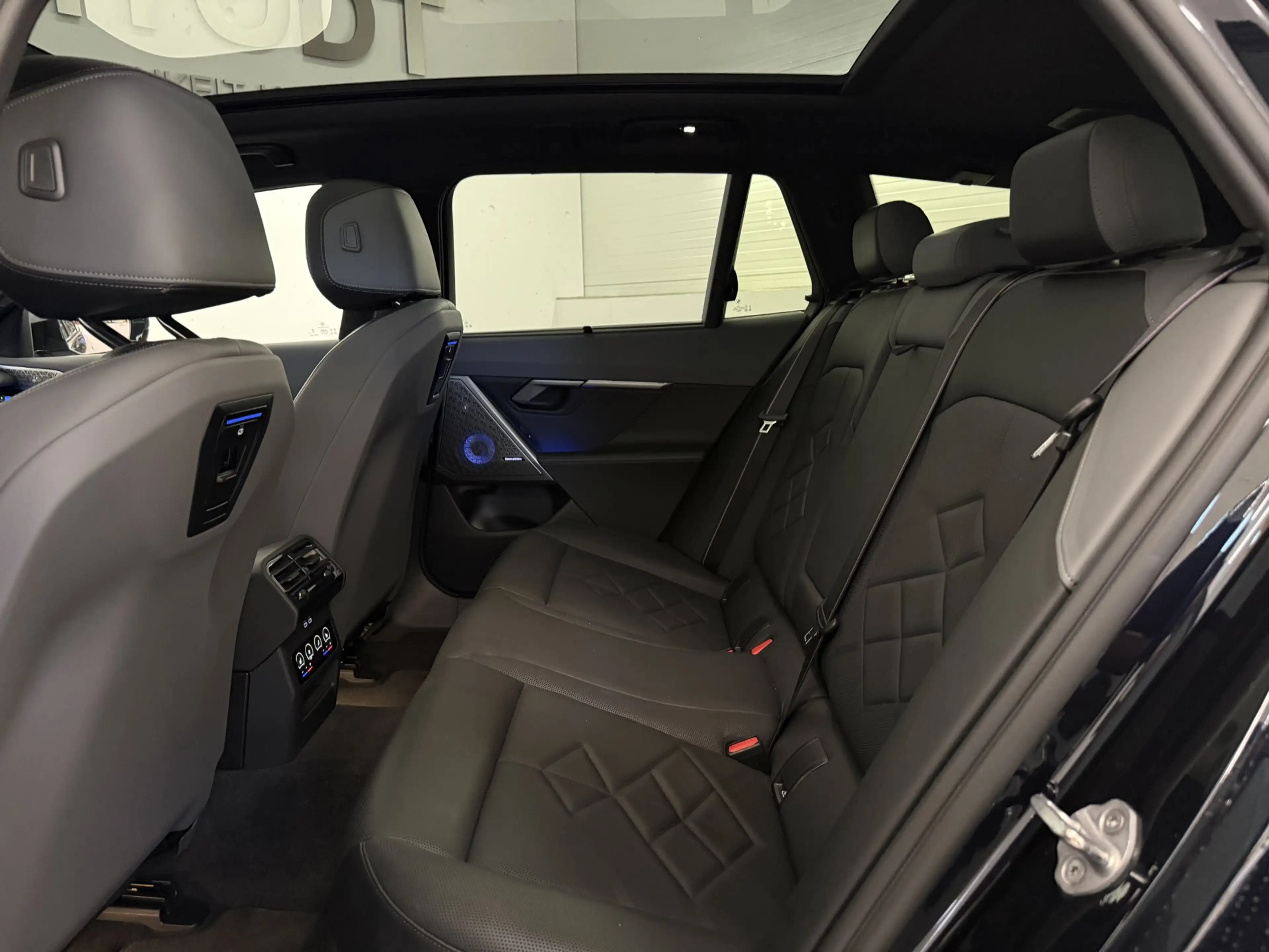 BMW 540 d xDrive *M-Sport PRO / Sitzlüftung / HUD* — photo 15
