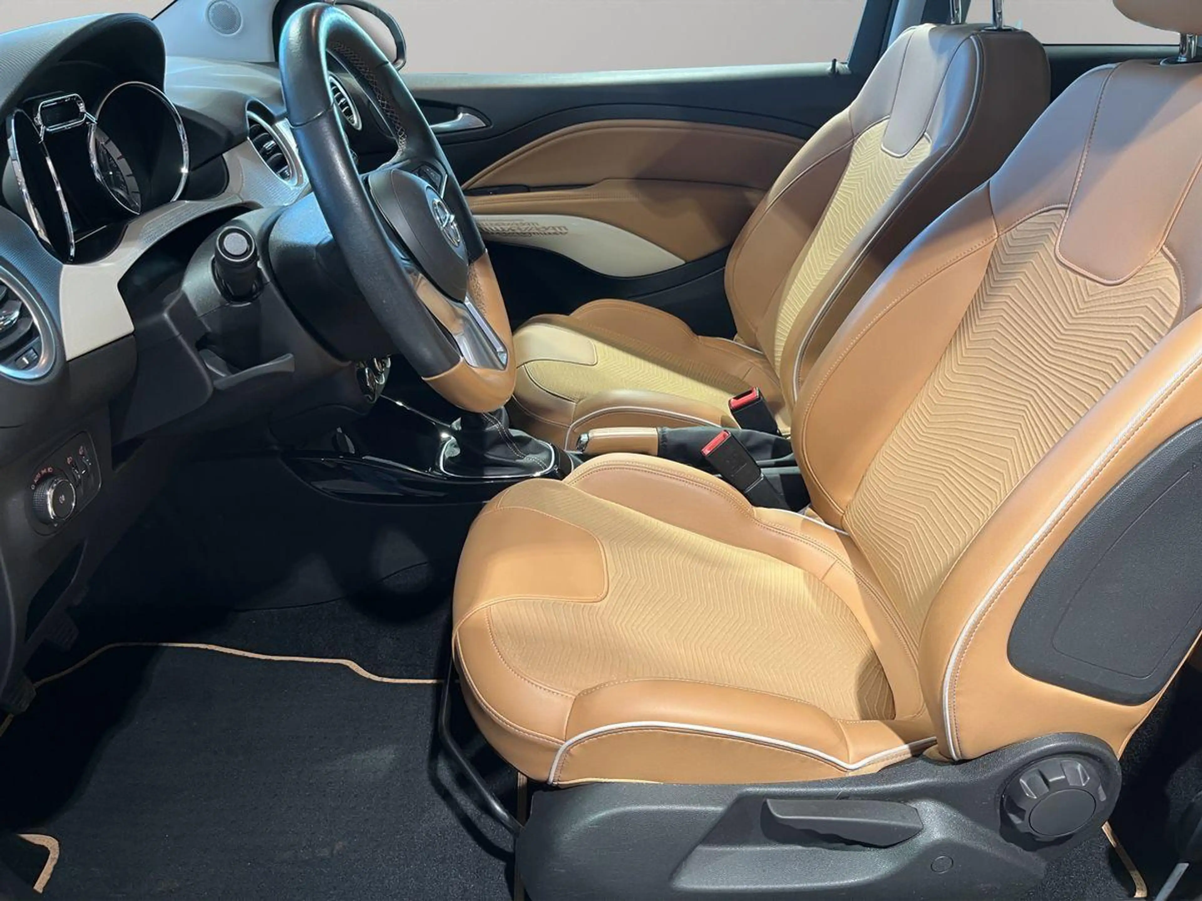 Opel Adam Rocks 1.4 *Carplay*LED*Winterpaket — photo 9