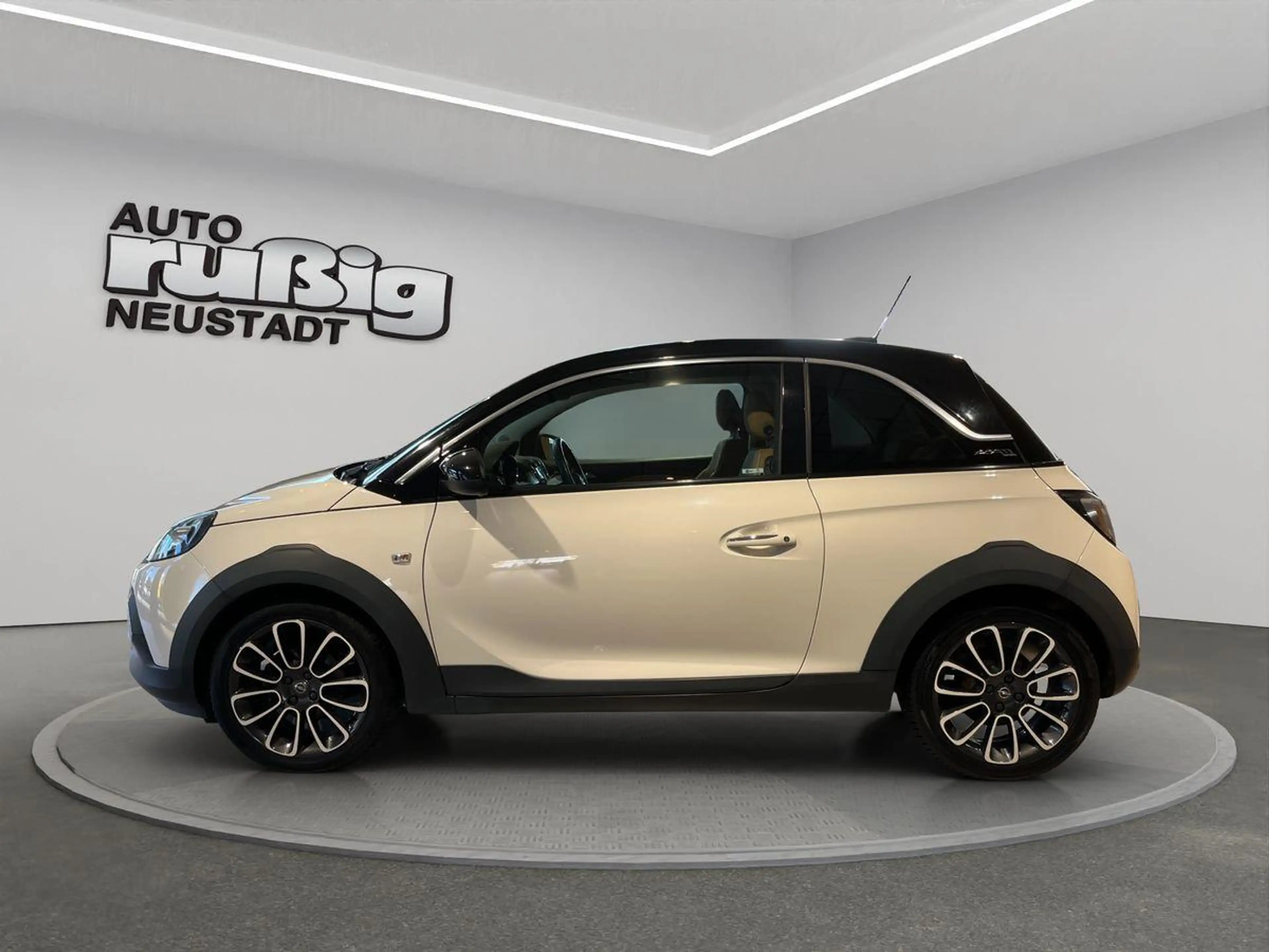 Opel Adam Rocks 1.4 *Carplay*LED*Winterpaket — photo 2