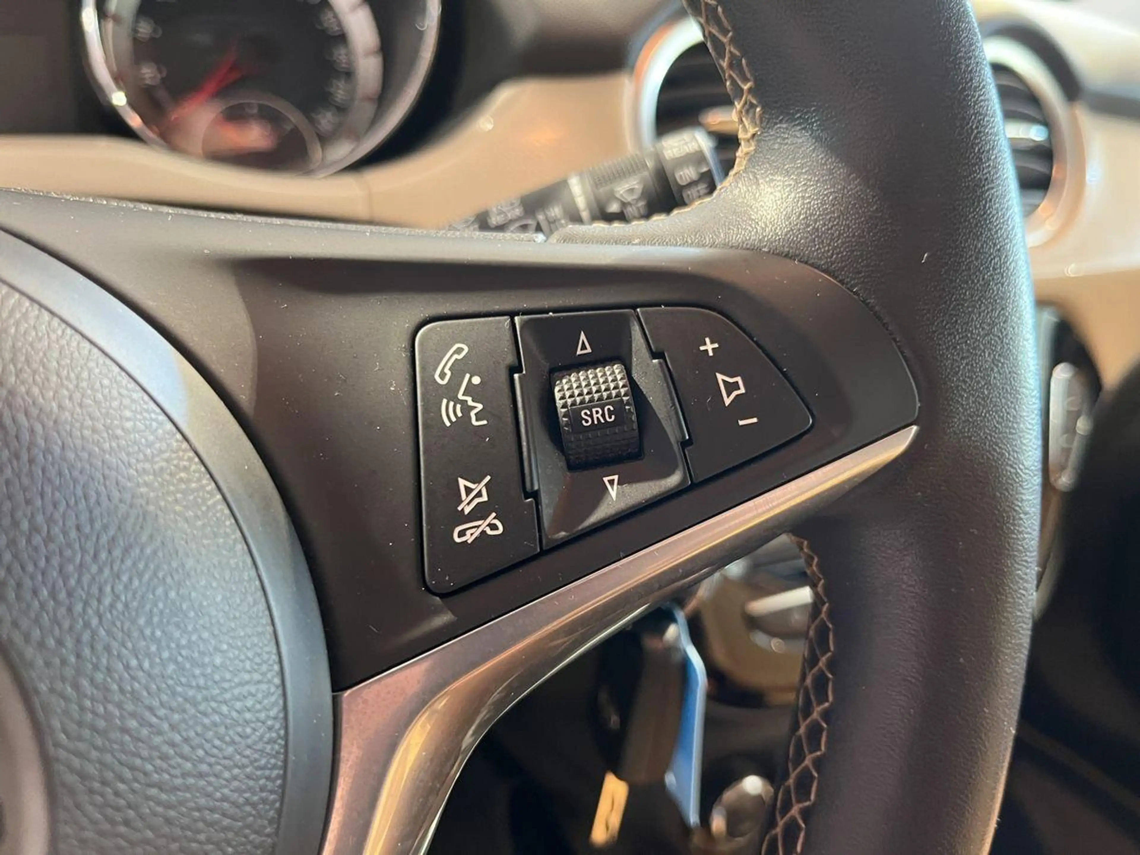 Opel Adam Rocks 1.4 *Carplay*LED*Winterpaket — photo 13
