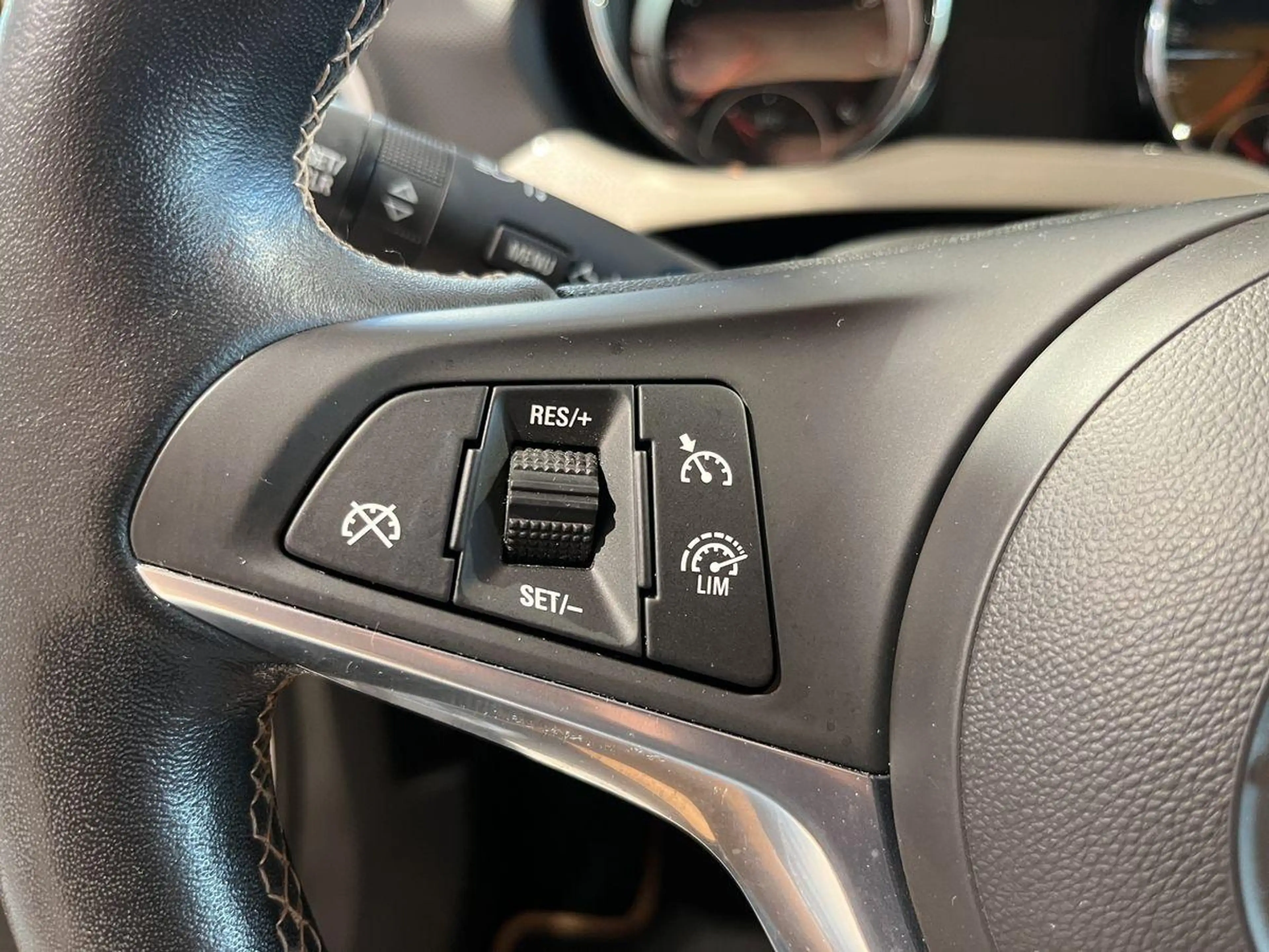 Opel Adam Rocks 1.4 *Carplay*LED*Winterpaket — photo 12