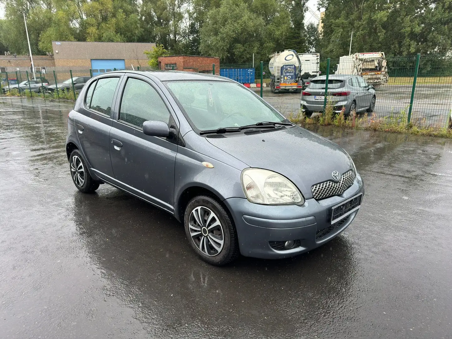 Toyota Yaris 1.0i VVT-i AIRCO CLIMATISÉ Grijs - 1