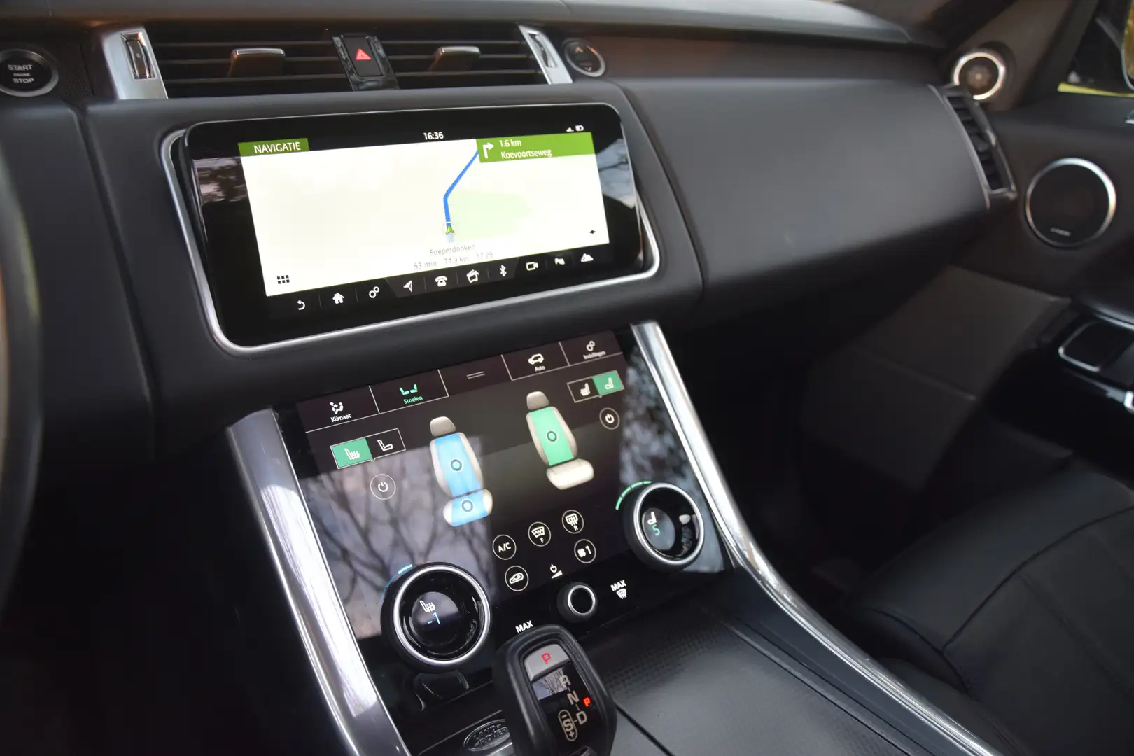 Land Rover Range Rover Sport 3.0 SDV6 HSE - Santorini Black -159.828km Y2018 Zwart - 2