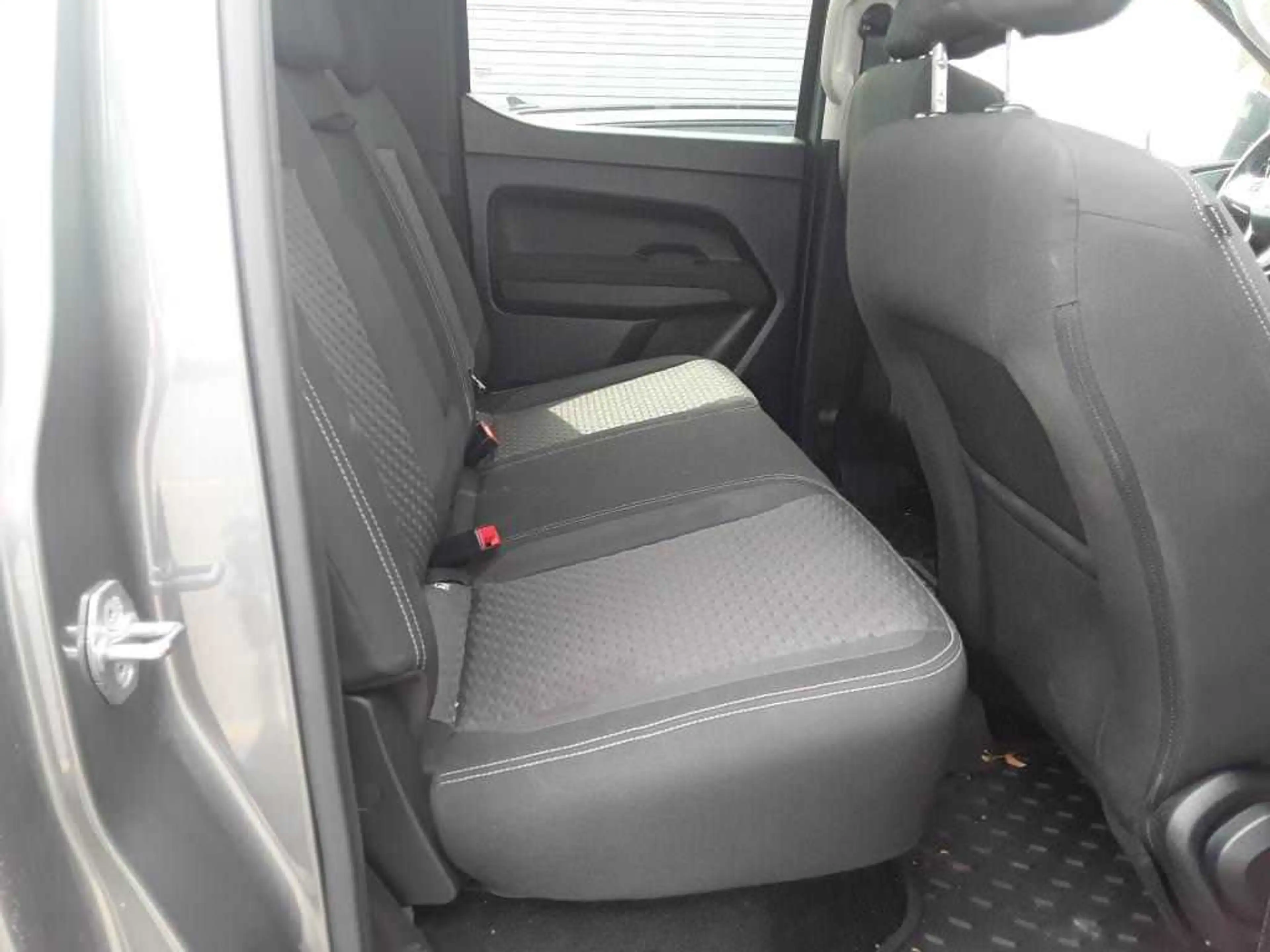 Volkswagen Amarok 2.0 TDI 151 kW Life Doka 4M NAVI/AHK/RFK — photo 6