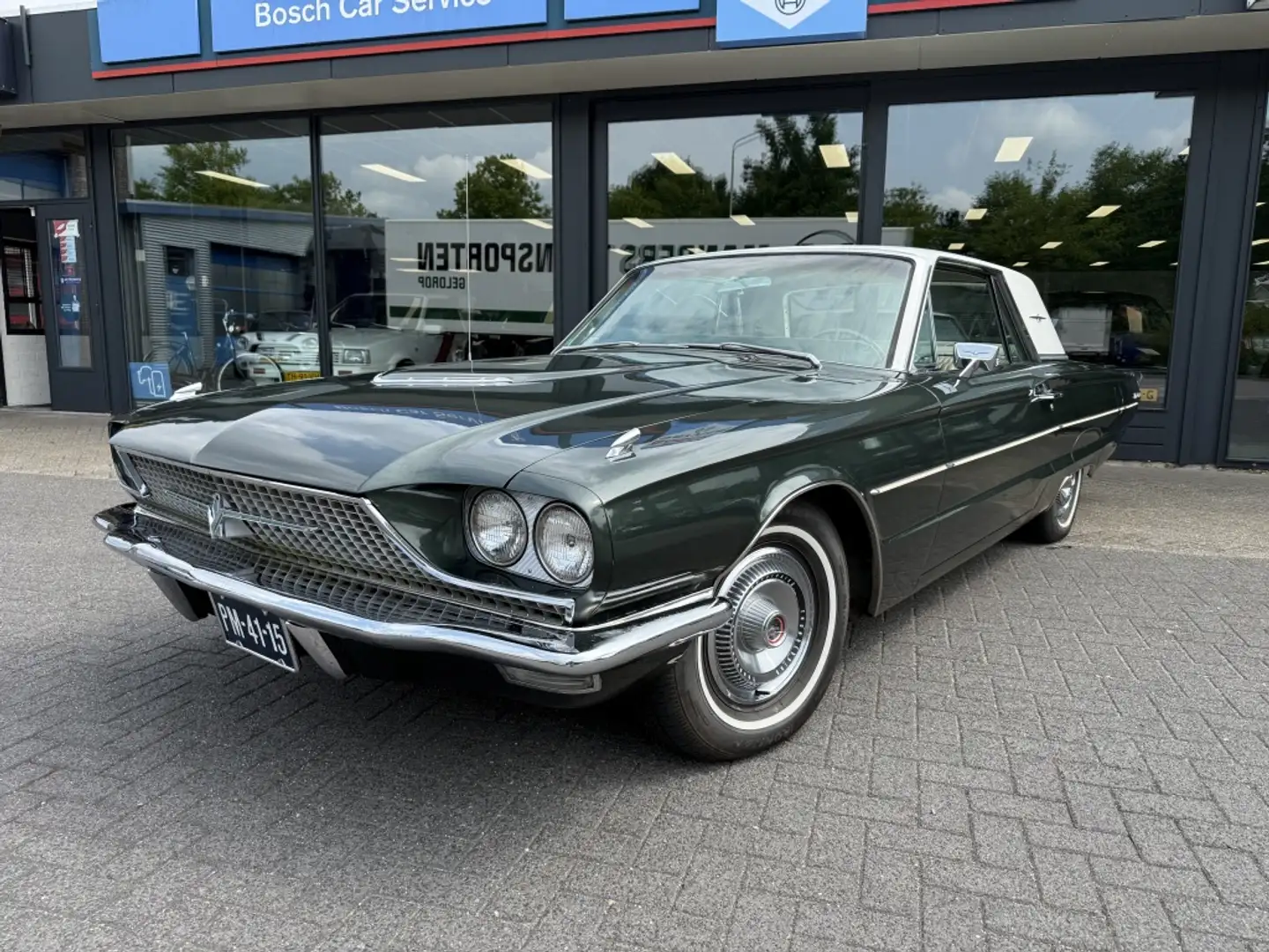 Ford Thunderbird 1966 oldtimer Verde - 1