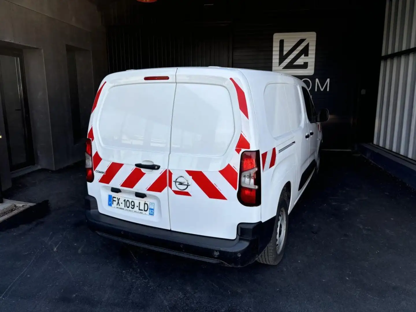 Opel Combo L2H1 1.5 CDTI - 130 Start&Stop C.U.950Kg CARGO 201 Wit - 2