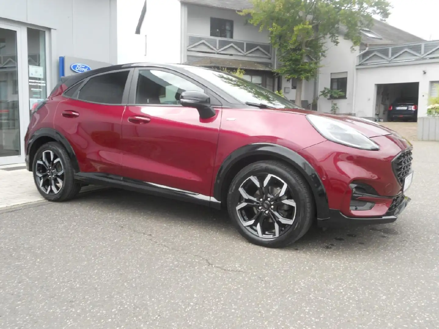 Ford Puma Vivid Ruby Edition Violett - 1