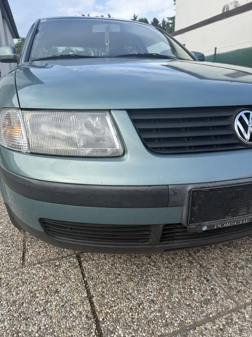 Volkswagen Passat 1.9 TDI Highline - 1