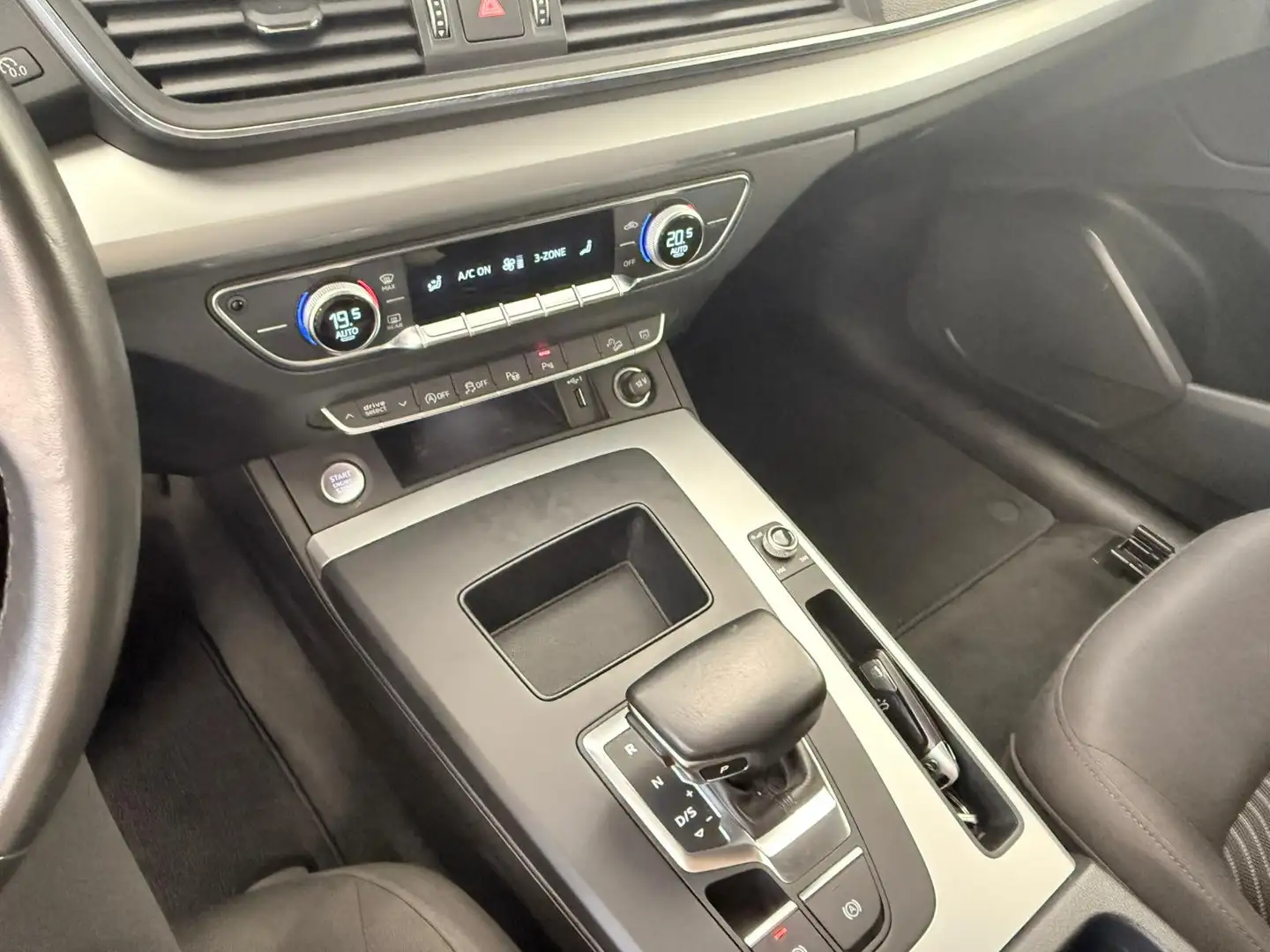 Audi Q5 Q5 II 2020 35 2.0 tdi mhev 12V Business s-tronic Argent - 2