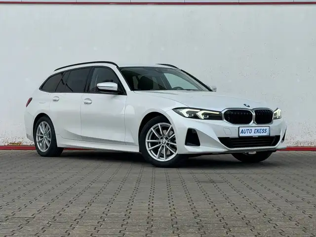 Bmw 320 d xDrive Touring HuD*AppleCarPlay*KAMERA*WIDE
