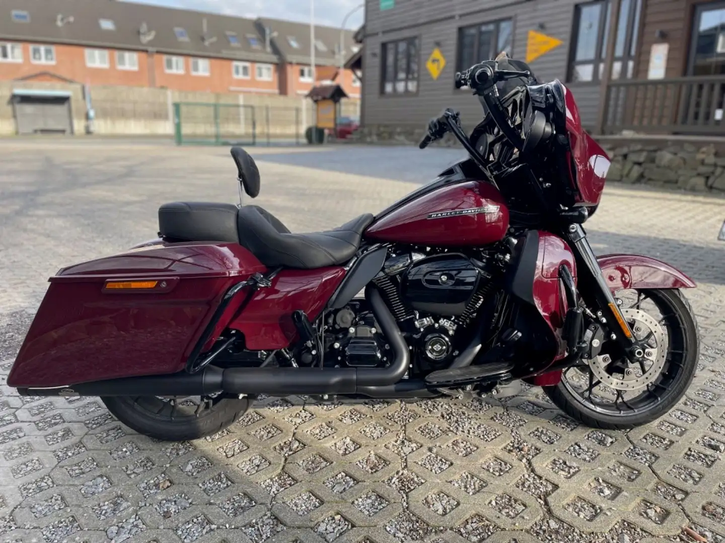 Harley-Davidson Street Glide FLHXS Jekill&Hyde-Wilbers Rouge - 1