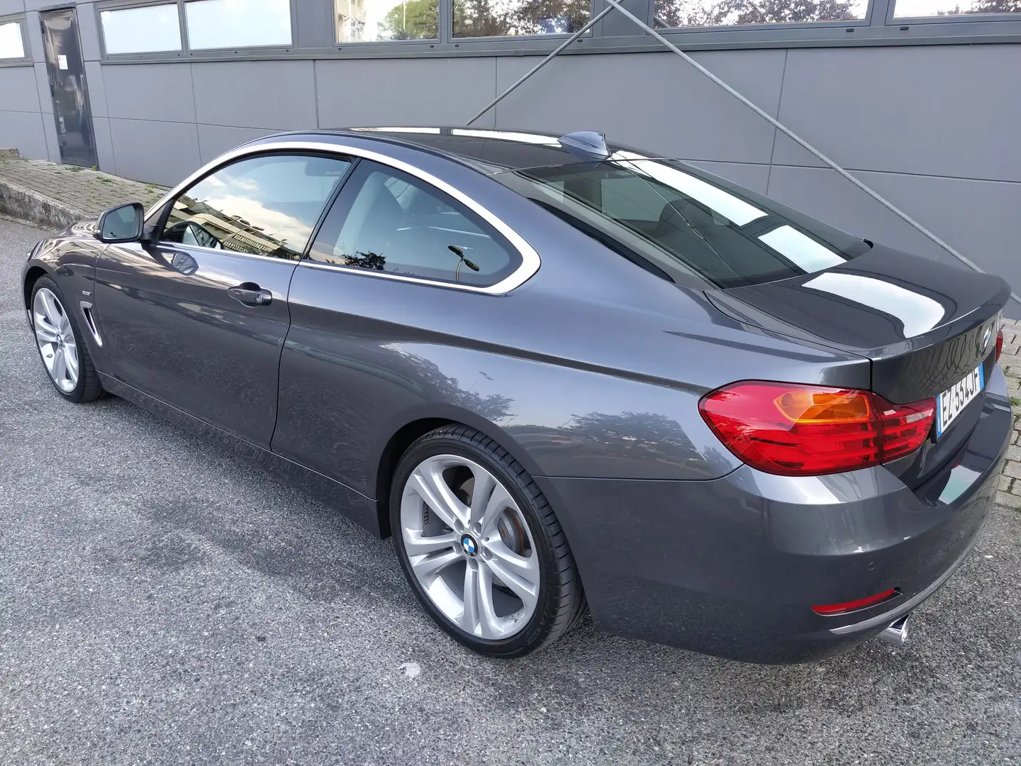 BMW 435 435i Coupe Luxury auto Grigio - 2