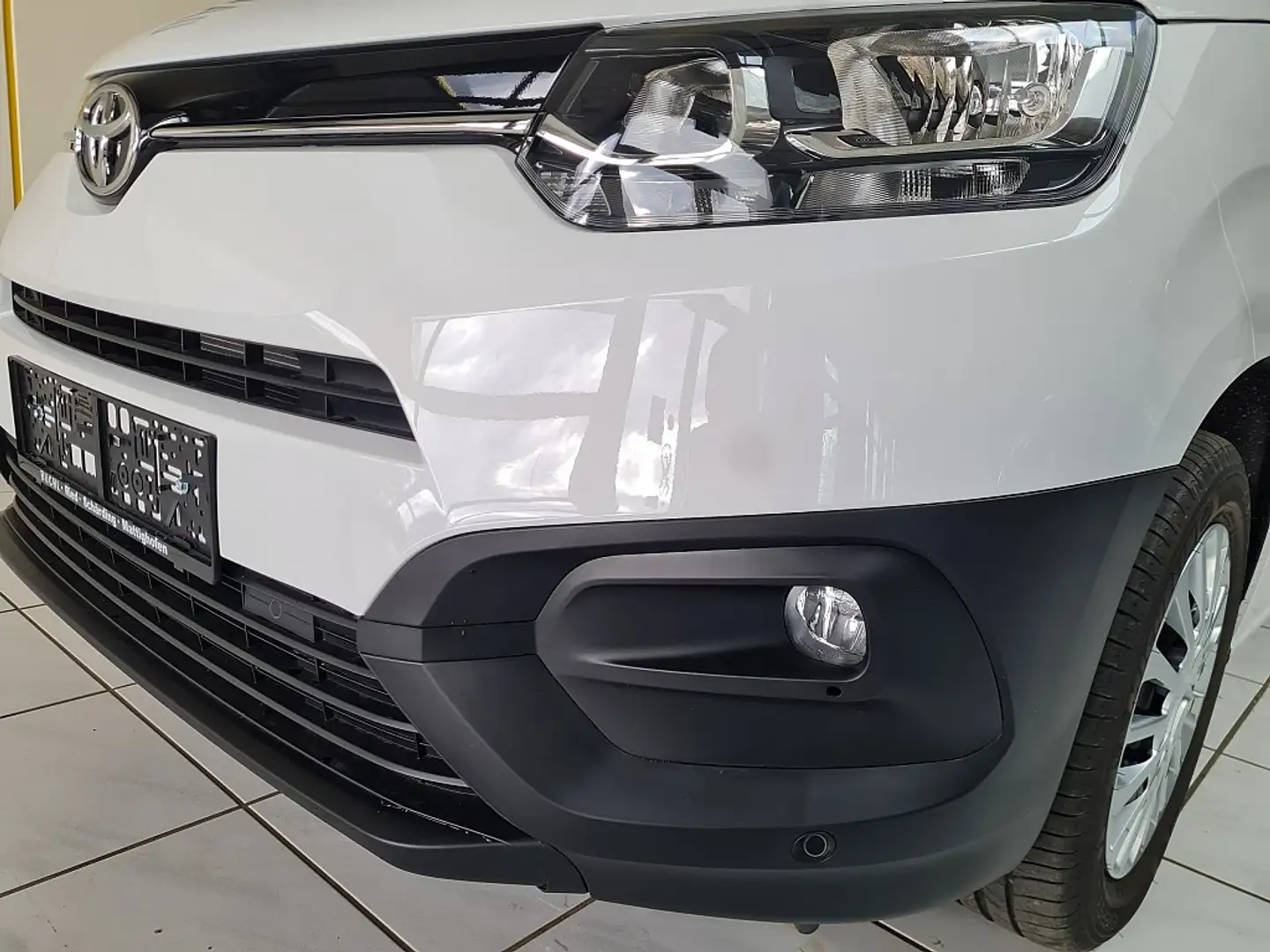 Toyota Proace Pro Ace City Kastenwagen 1,5 D-4D 102 L1 Comfort Bianco - 2