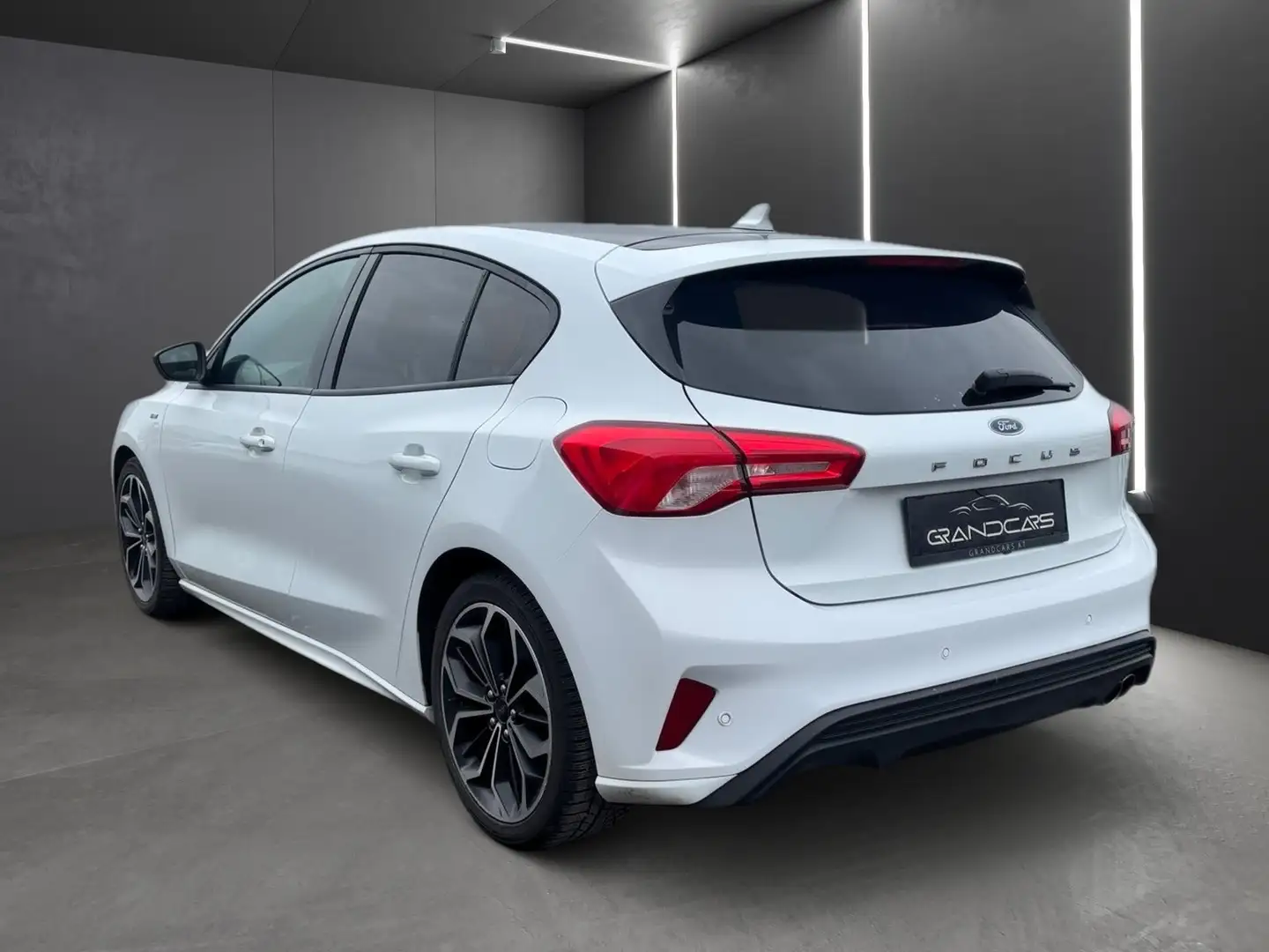 Ford Focus 1,0 EcoBoost ST-Line Aut. Blanc - 2