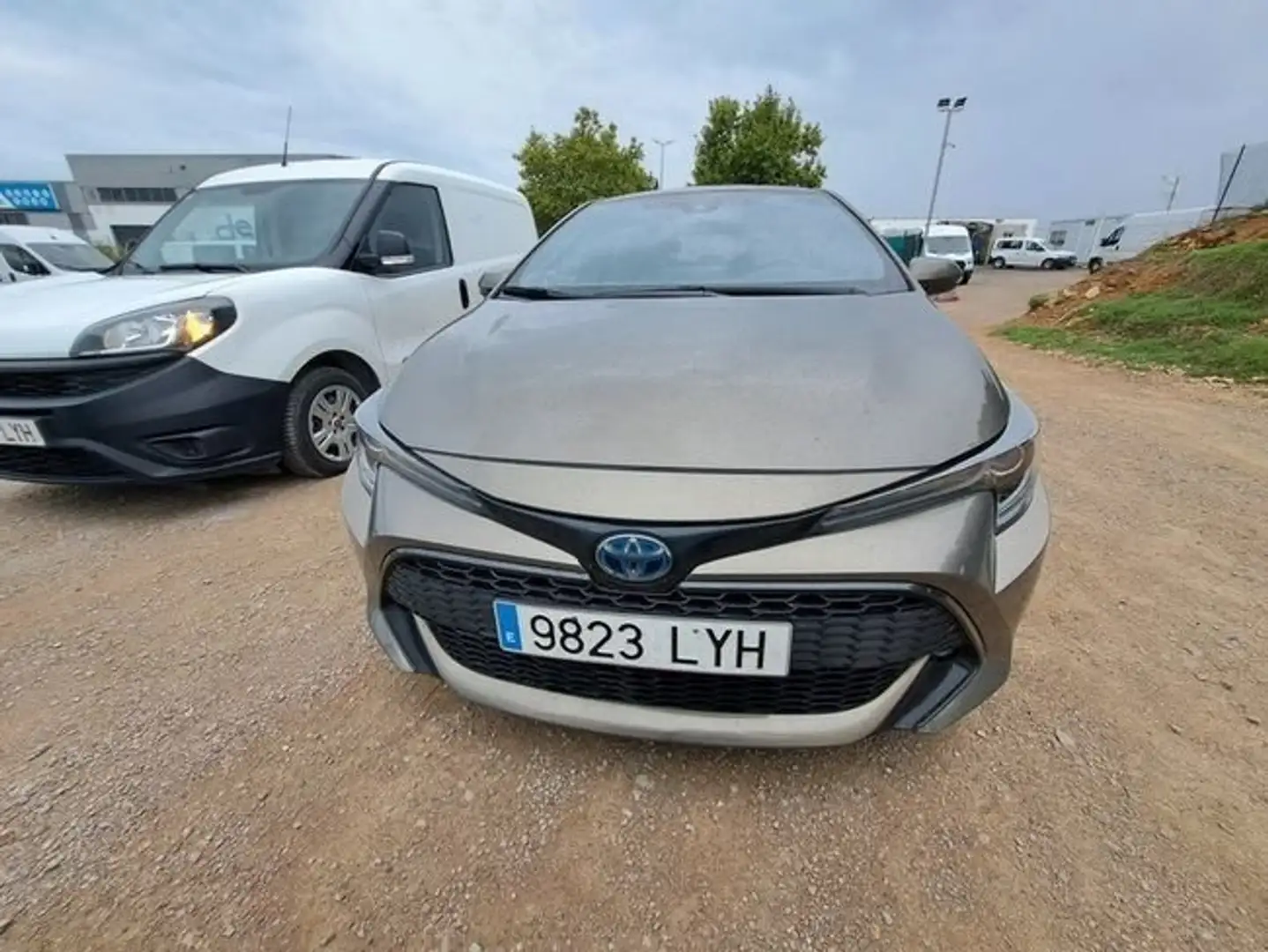 Toyota Corolla 2.0 180H STYLE E-CVT Negro - 2