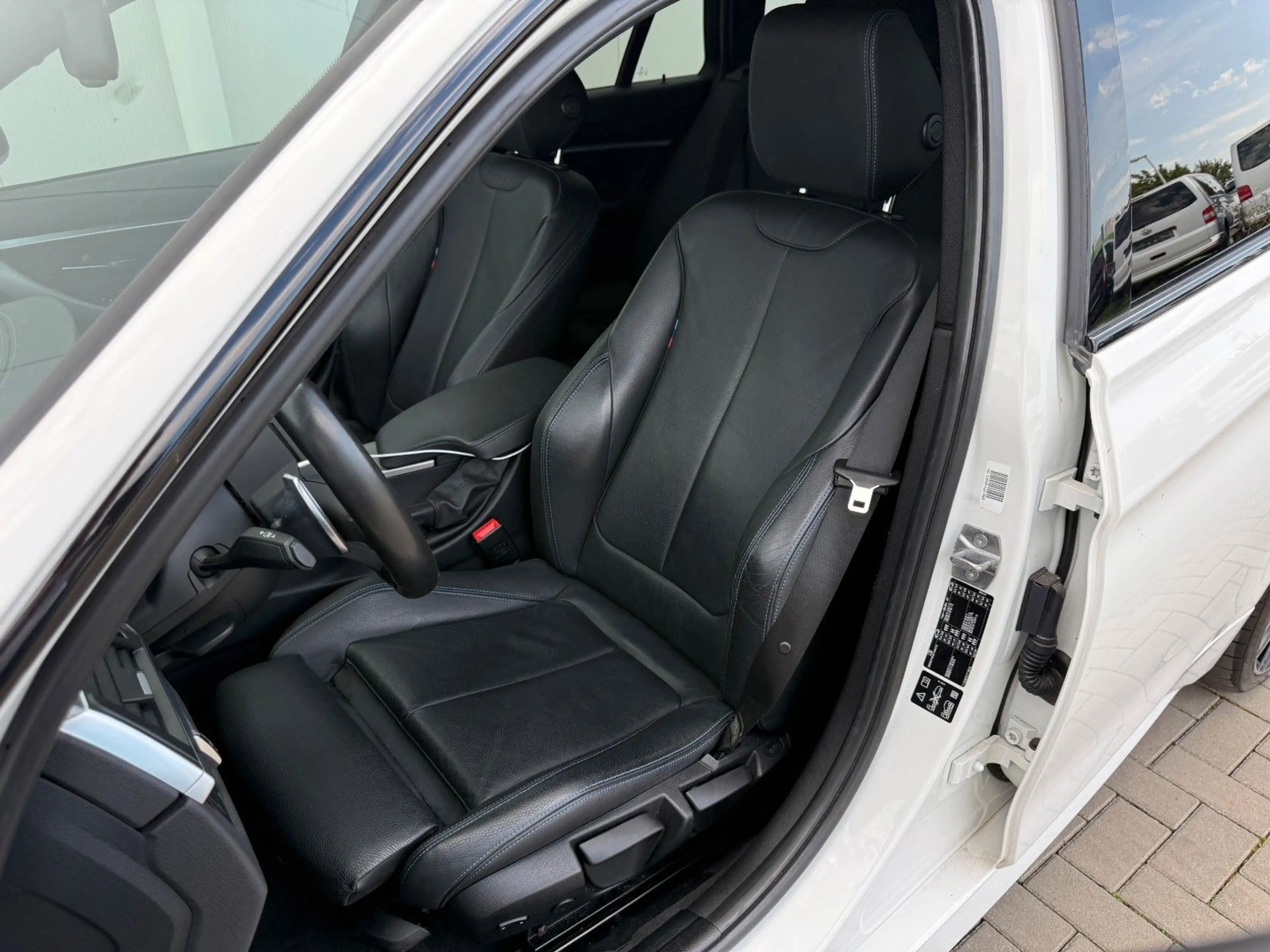BMW 330 d xDrive M Sport Shadow TOURING LED — photo 15