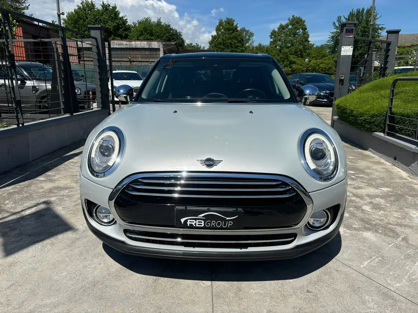 MINI Cooper D Clubman Mini Clubman 2.0 Cooper D Business my18 srebrna - 2