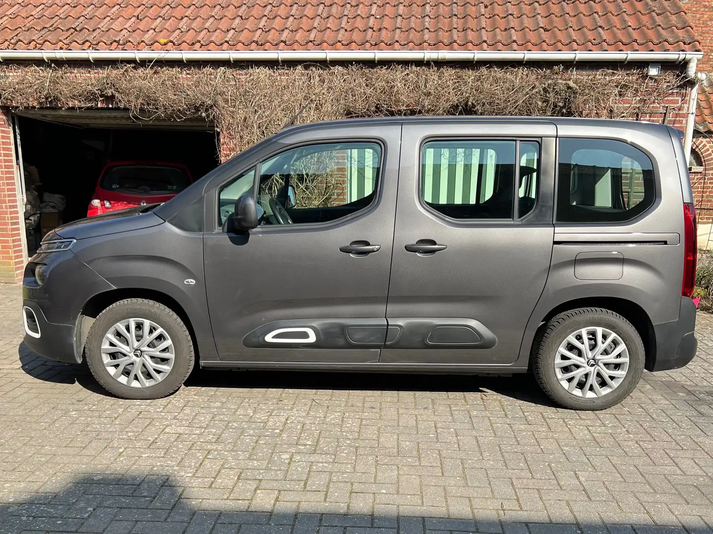 Citroen Berlingo Berlingo 1.2 PureTech M Feel S Grijs - 1