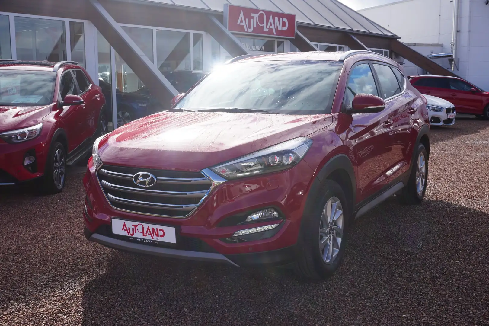 Hyundai TUCSON 1.6 T-GDI Style Klimaaut. Navi Kamera AHK Rot - 2