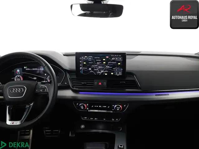 Audi Q5 view 9