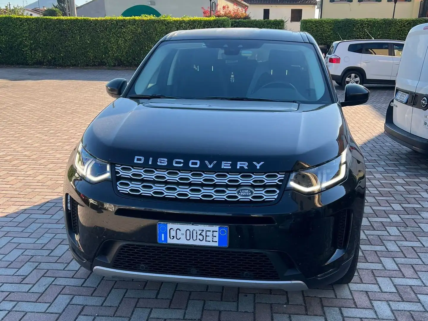 Land Rover Discovery Sport Discovery Sport 2.0 td4 SE Business edition Schwarz - 2