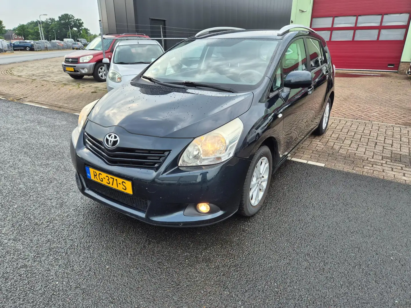 Toyota Verso 1.6 VVT-i Aspiration Clima Cruise Zwart - 1