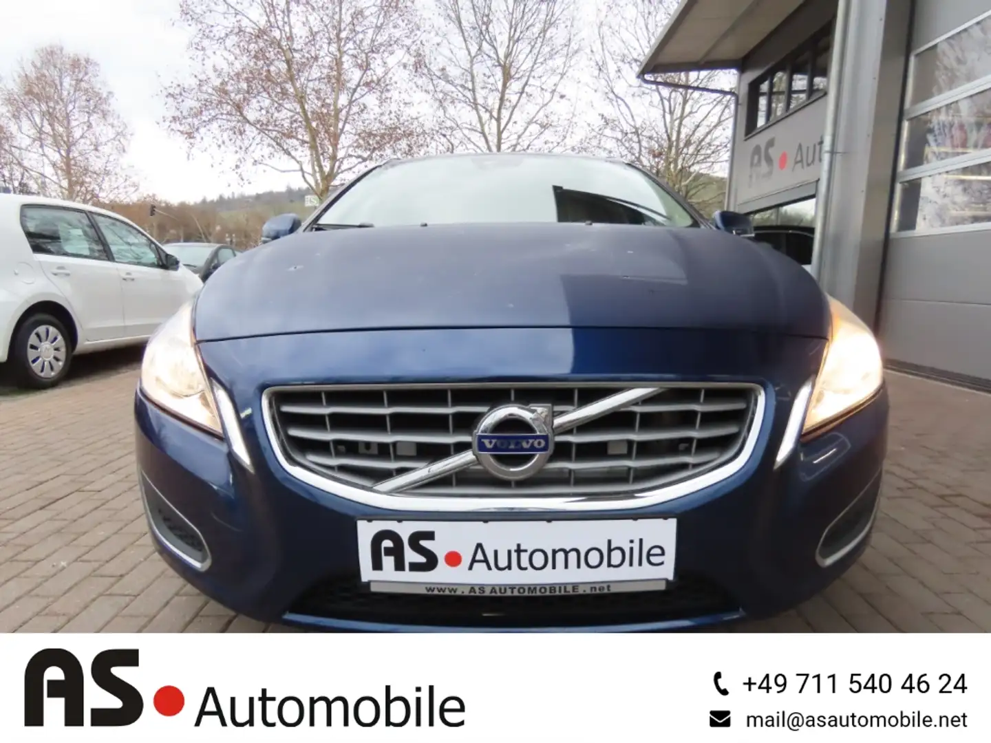 Volvo V60 Kombi Ocean Race 1.6 D Drive 2.Hd*Navi*SHZ Blau - 2