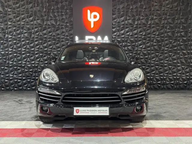 Porsche Cayenne view 2