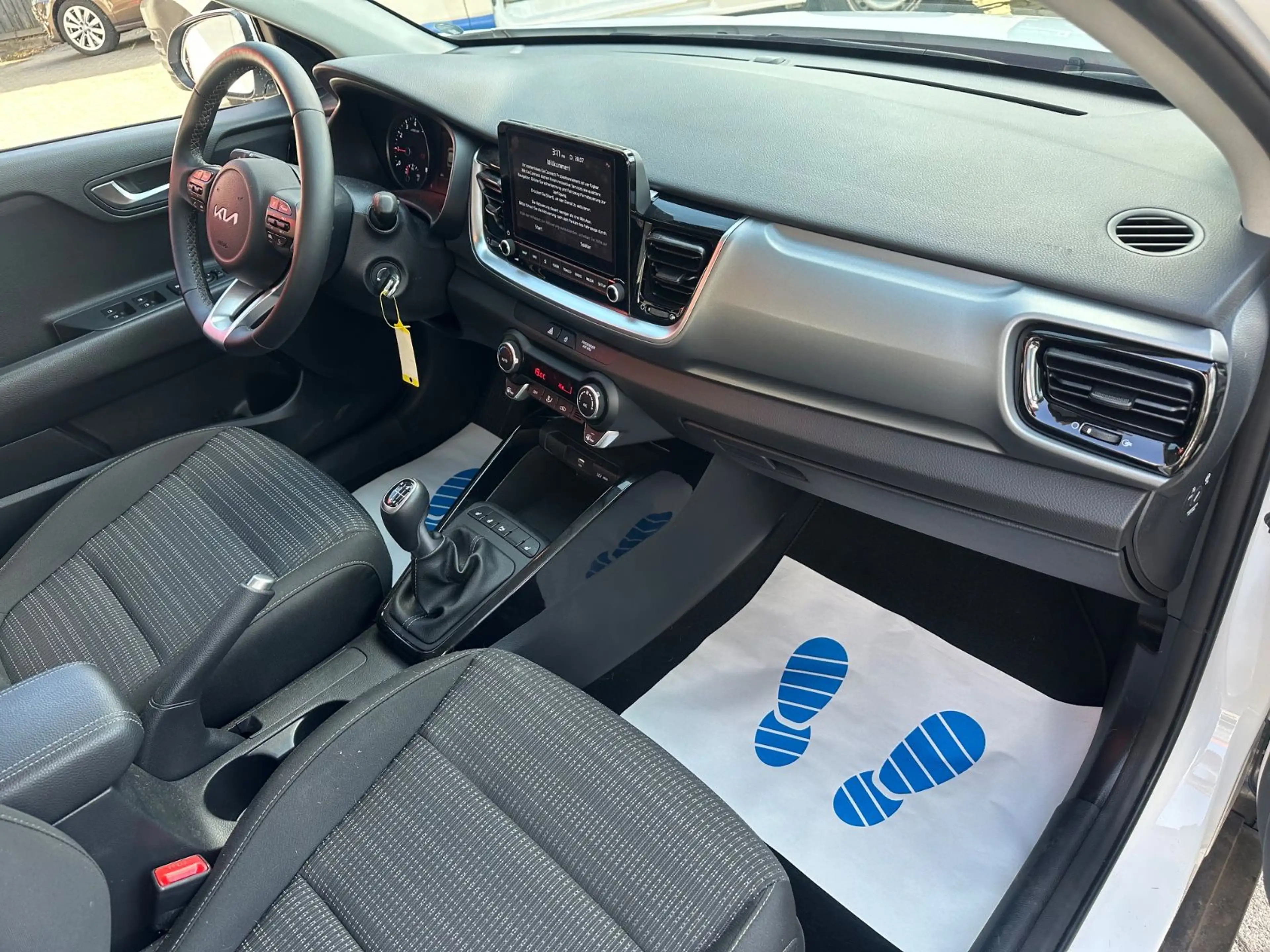 Kia Stonic Vision/NAVI/SHZ/TEMP/KAM/S+W/APPLE CP — photo 12