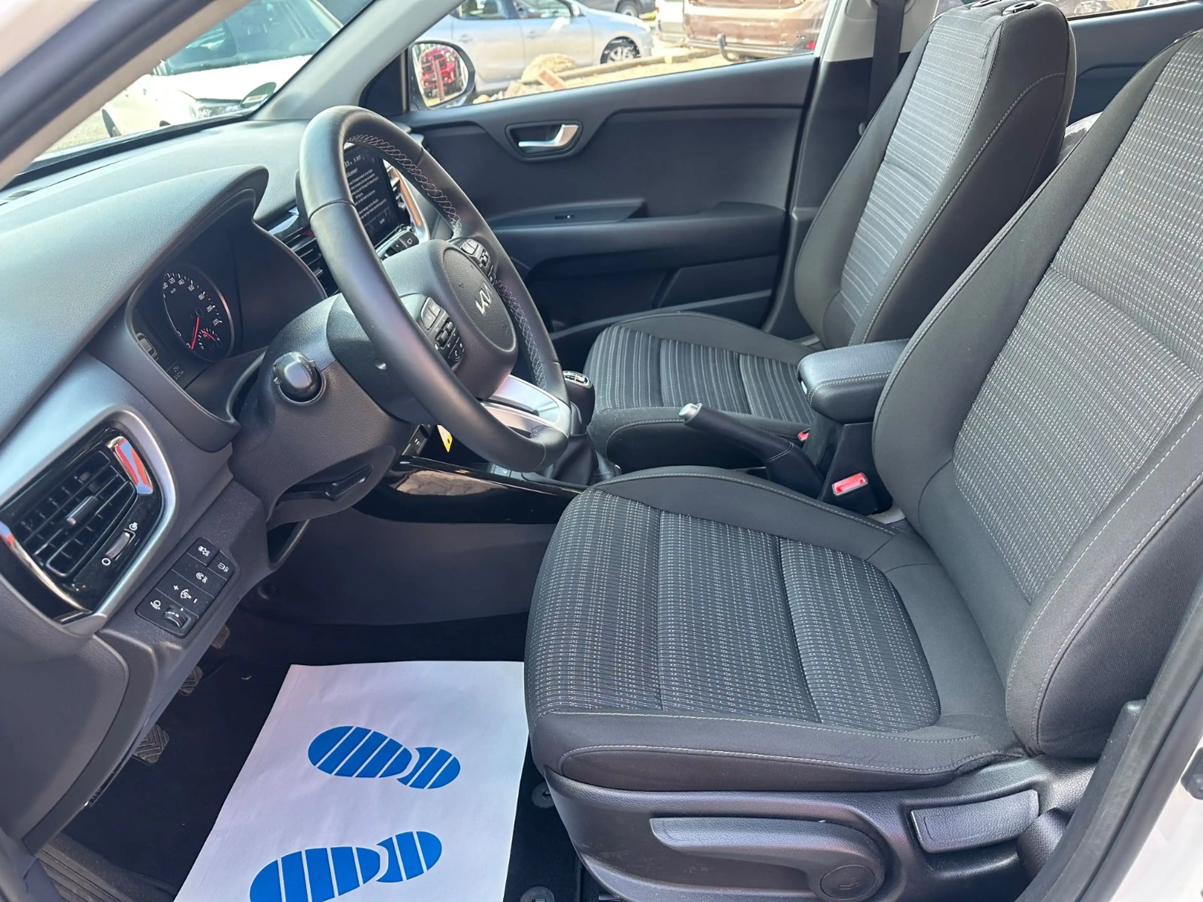 Kia Stonic Vision/NAVI/SHZ/TEMP/KAM/S+W/APPLE CP — photo 10