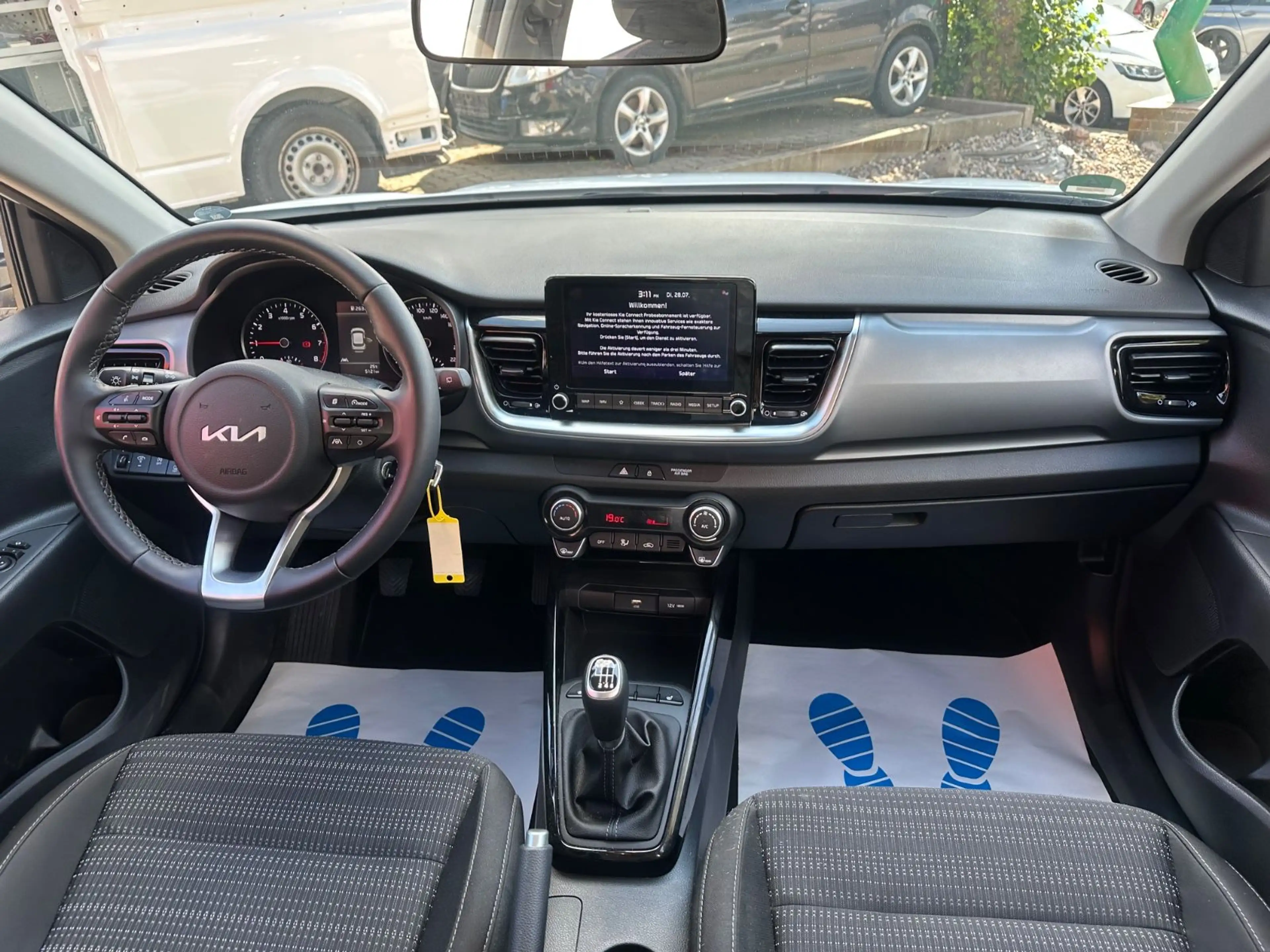 Kia Stonic Vision/NAVI/SHZ/TEMP/KAM/S+W/APPLE CP — photo 11