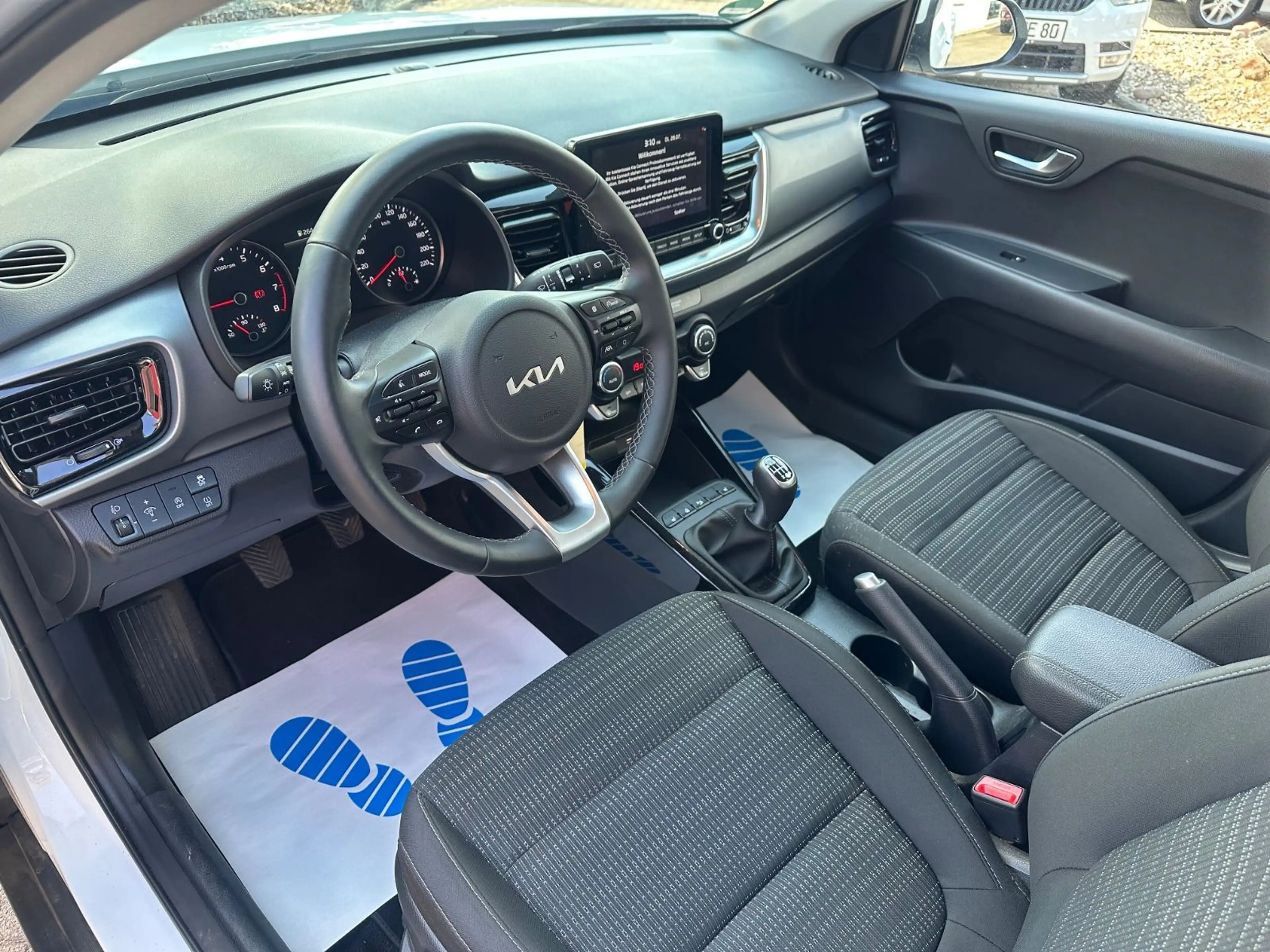 Kia Stonic Vision/NAVI/SHZ/TEMP/KAM/S+W/APPLE CP — photo 9