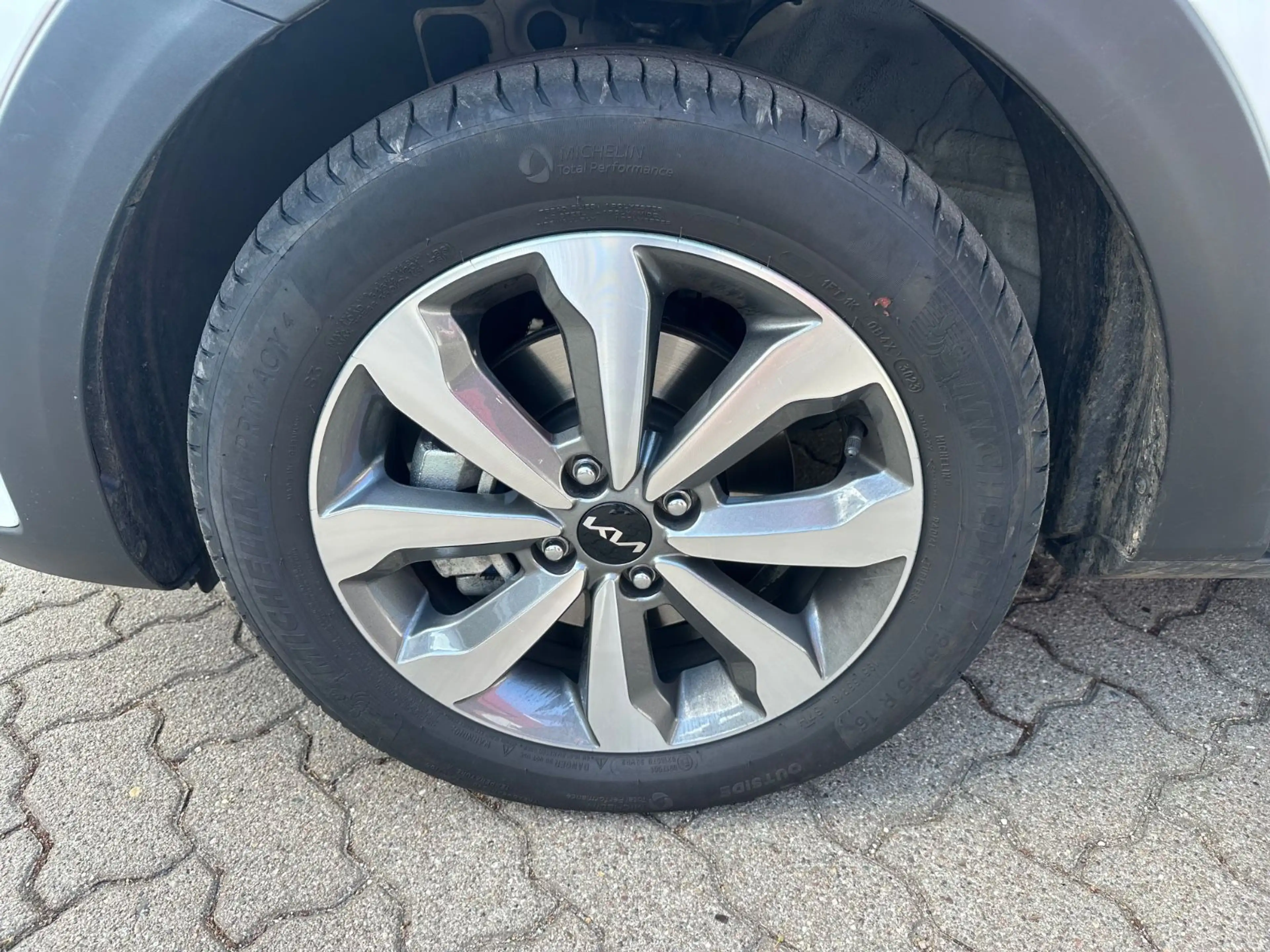 Kia Stonic Vision/NAVI/SHZ/TEMP/KAM/S+W/APPLE CP — photo 8